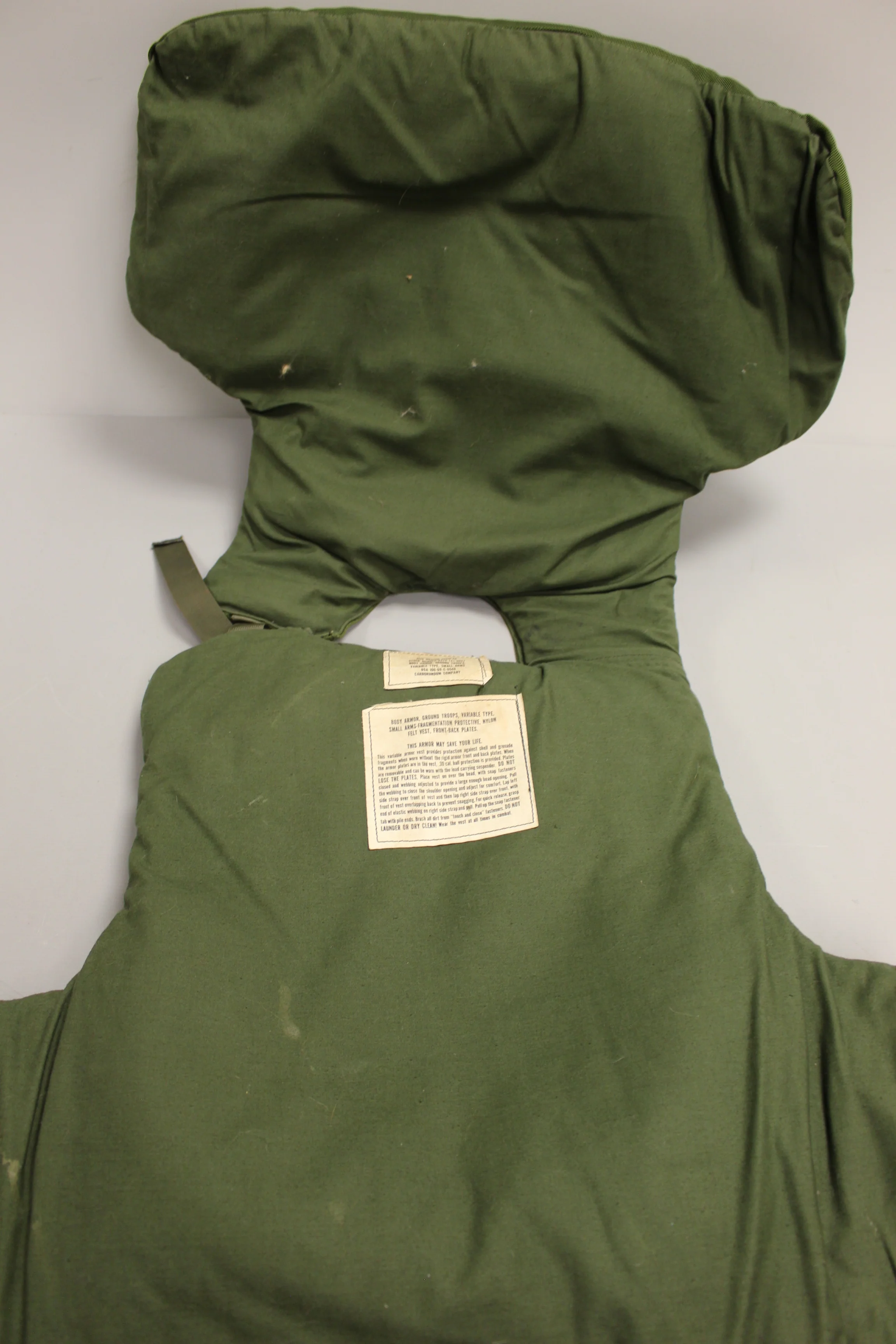 1970's US Army Ground Troops Small Arms-Fragmentation Protective Body Armor Vest with Front-Back Plates - 8470-141-0947 - Medium Regular - Image 5
