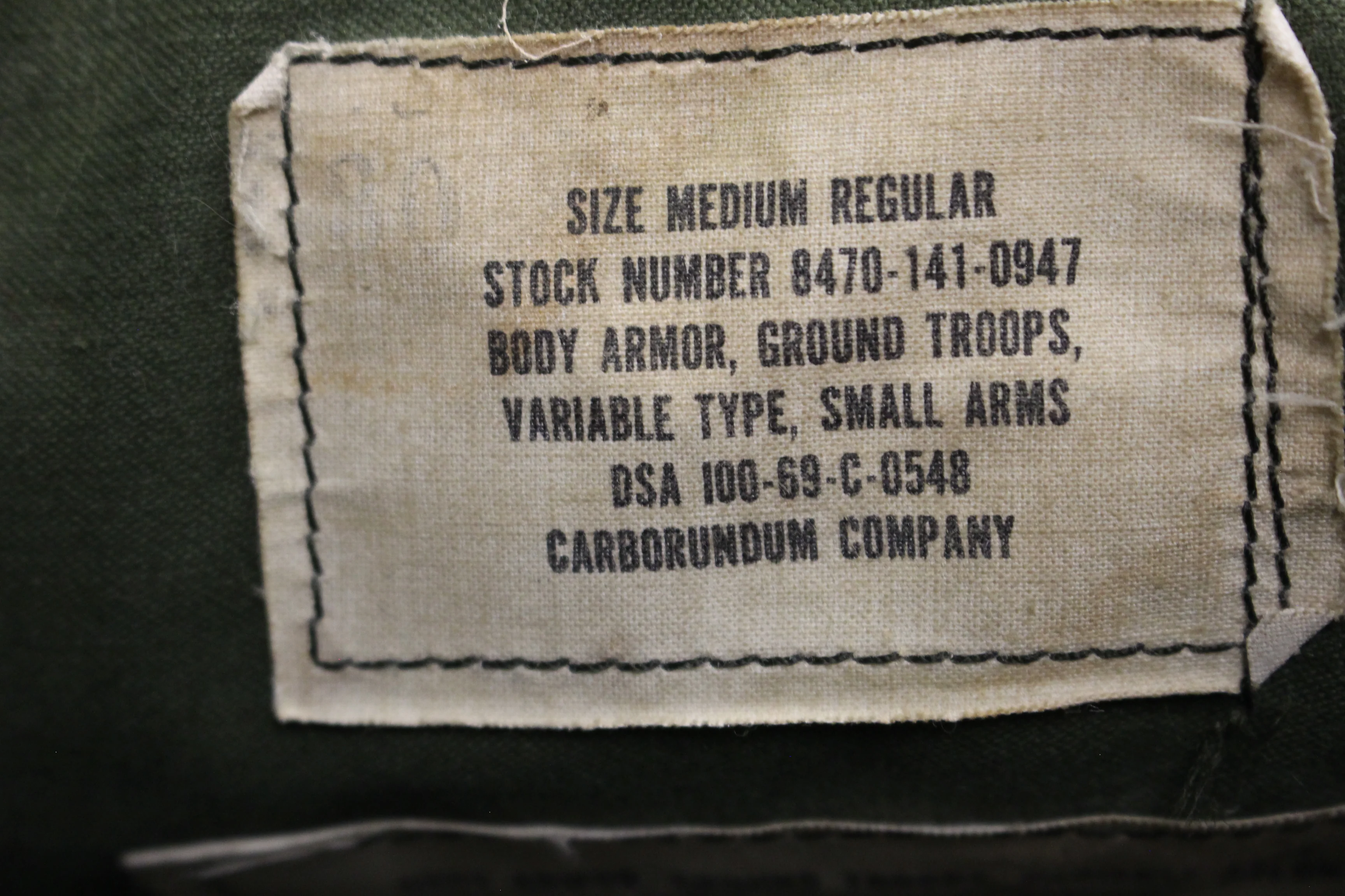 1970's US Army Ground Troops Small Arms-Fragmentation Protective Body Armor Vest with Front-Back Plates - 8470-141-0947 - Medium Regular - Image 7