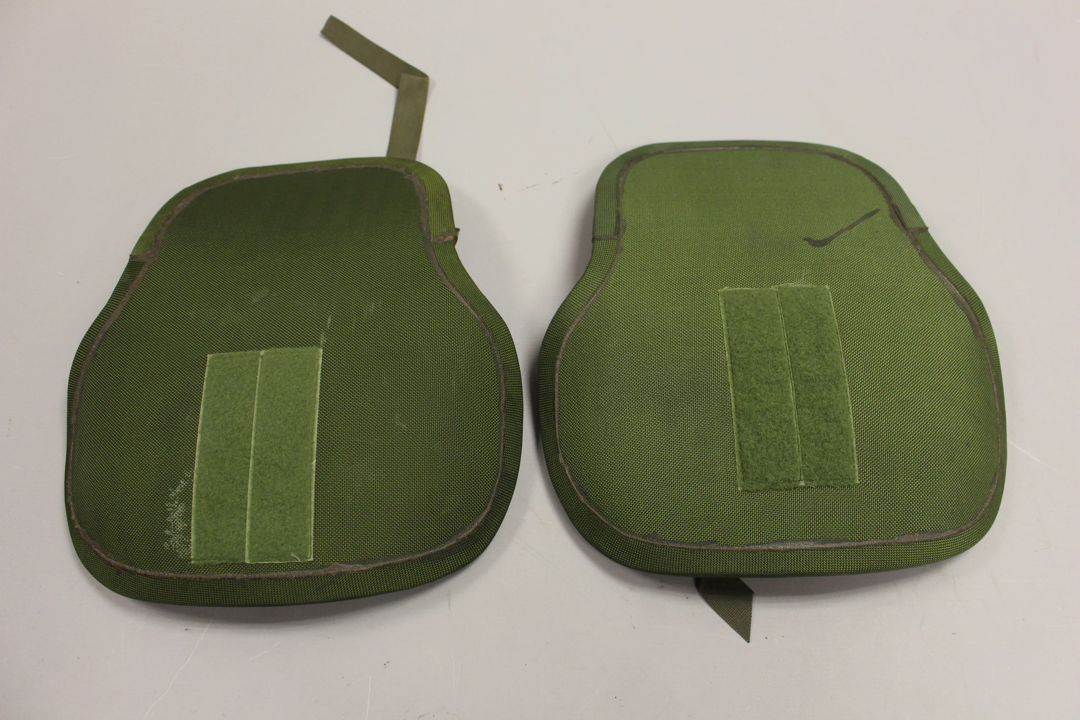 1970's US Army Ground Troops Small Arms-Fragmentation Protective Body Armor Vest with Front-Back Plates - 8470-141-0947 - Medium Regular - Image 9