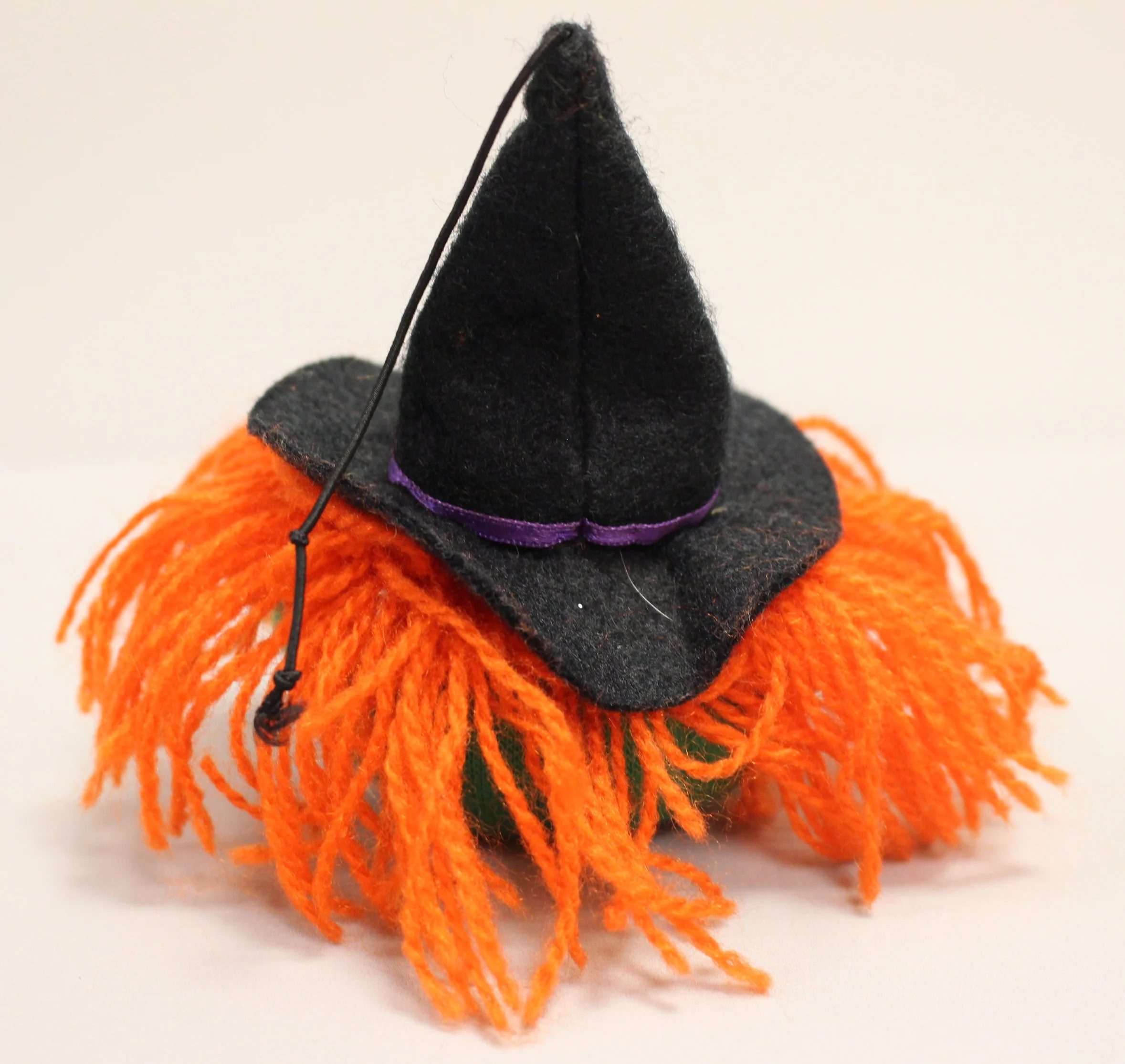 1986 Hallmark Halloween Boo Buddie Witch Plush - Used - Image 3