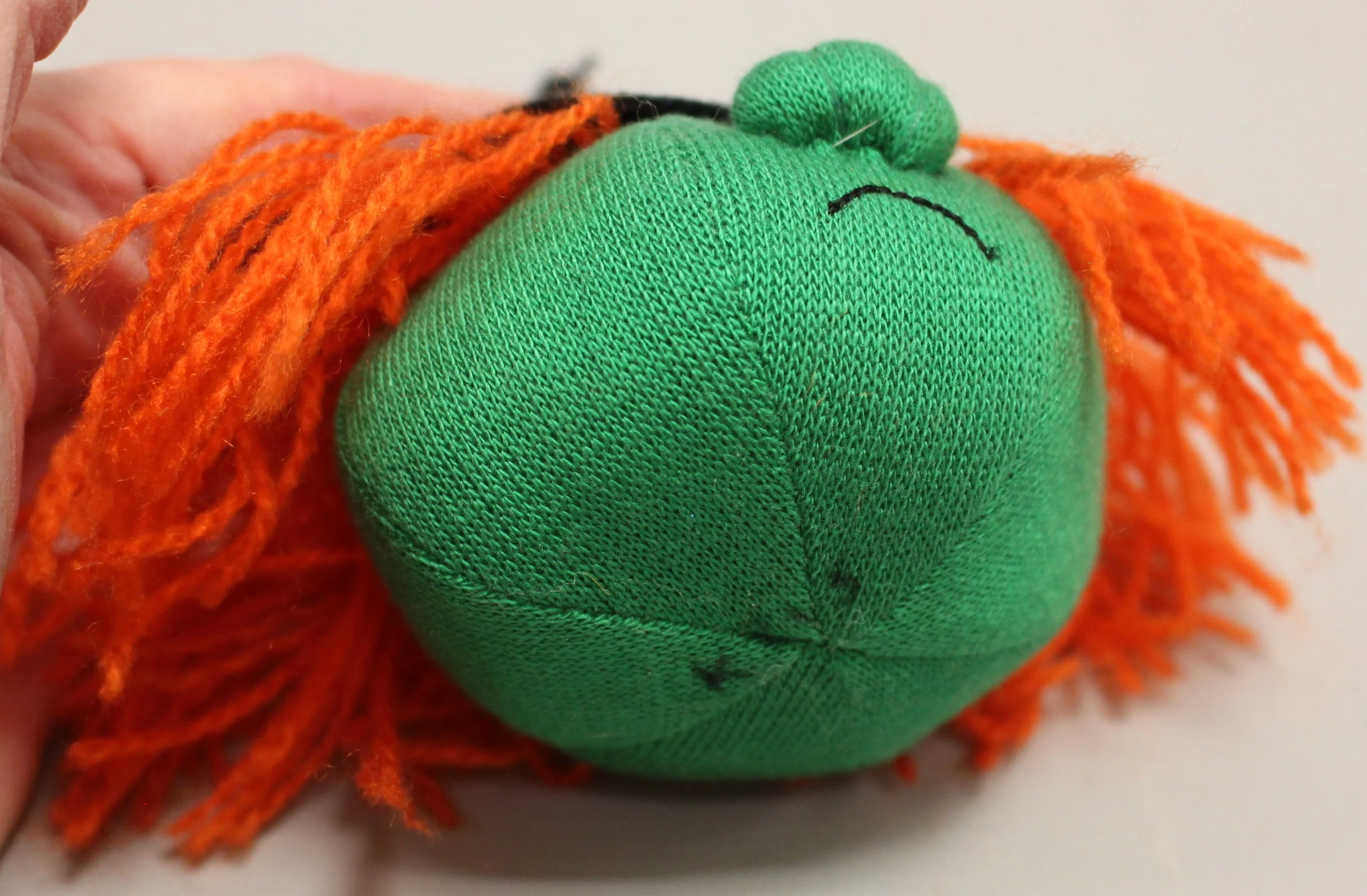 1986 Hallmark Halloween Boo Buddie Witch Plush - Used - Image 6