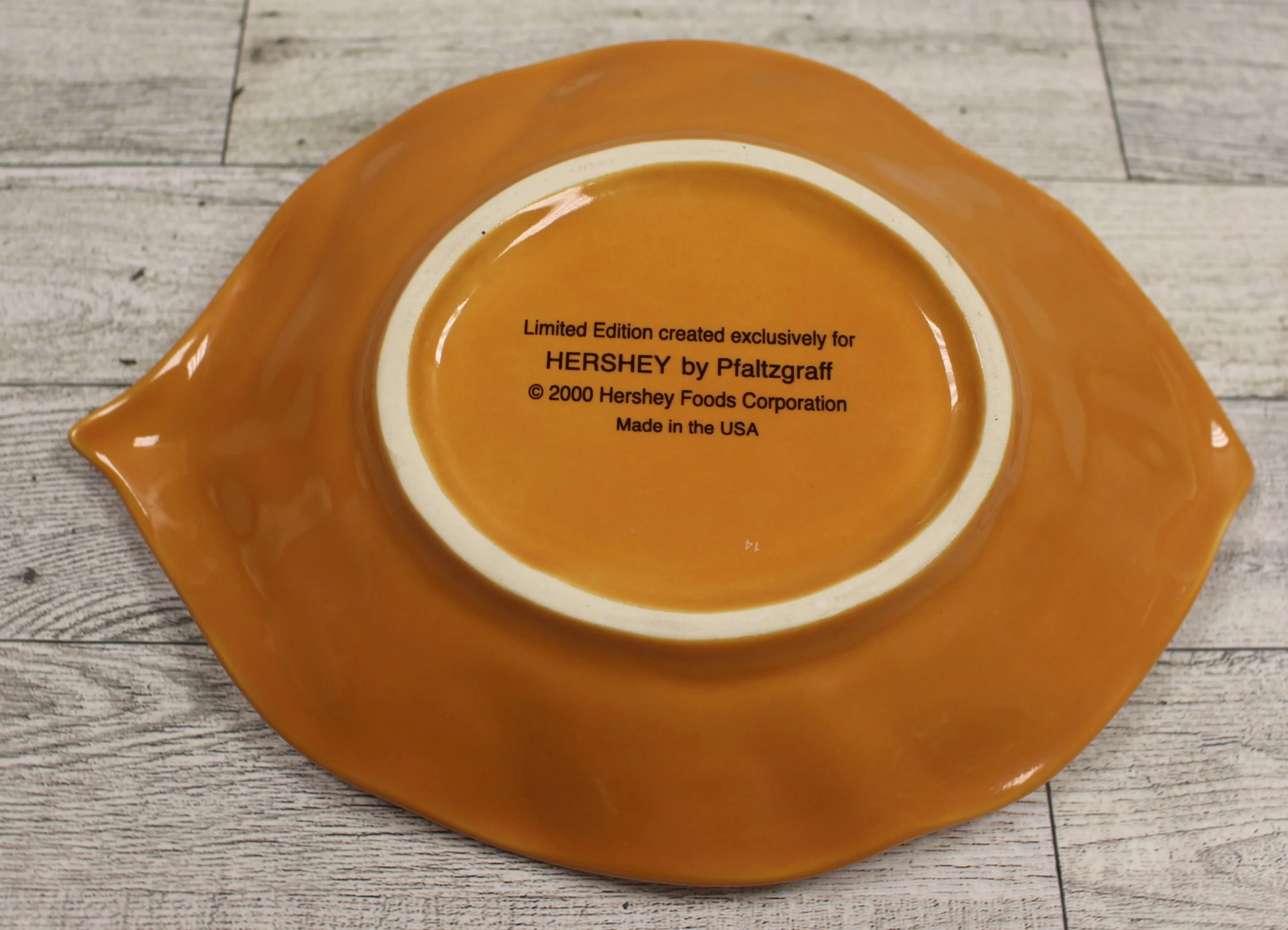 2000 Pfaltzgraff Hershey's Leaf Candy Dish - Used - Image 2