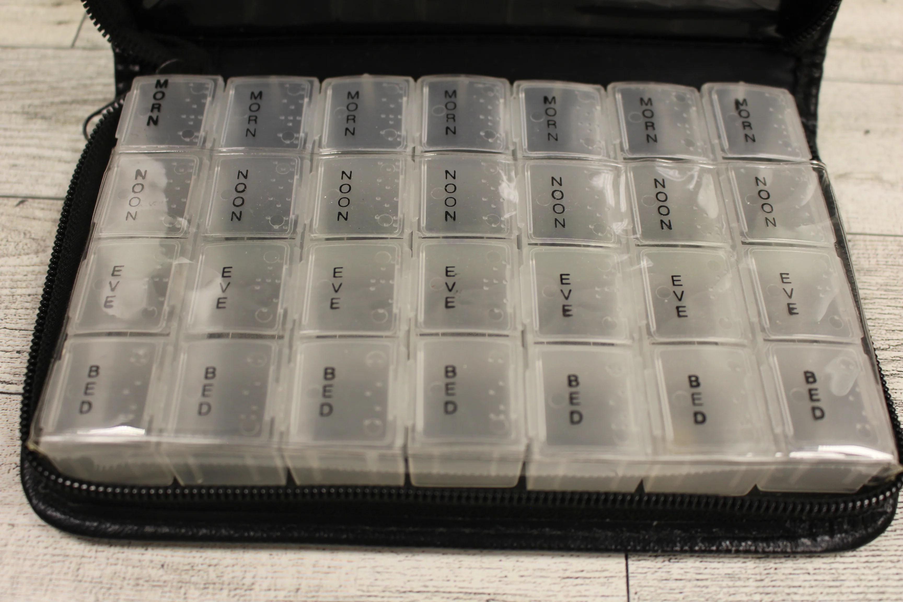 7 Day 4 Compartment Pill Case with Cover - Braille & English - Used - Image 5