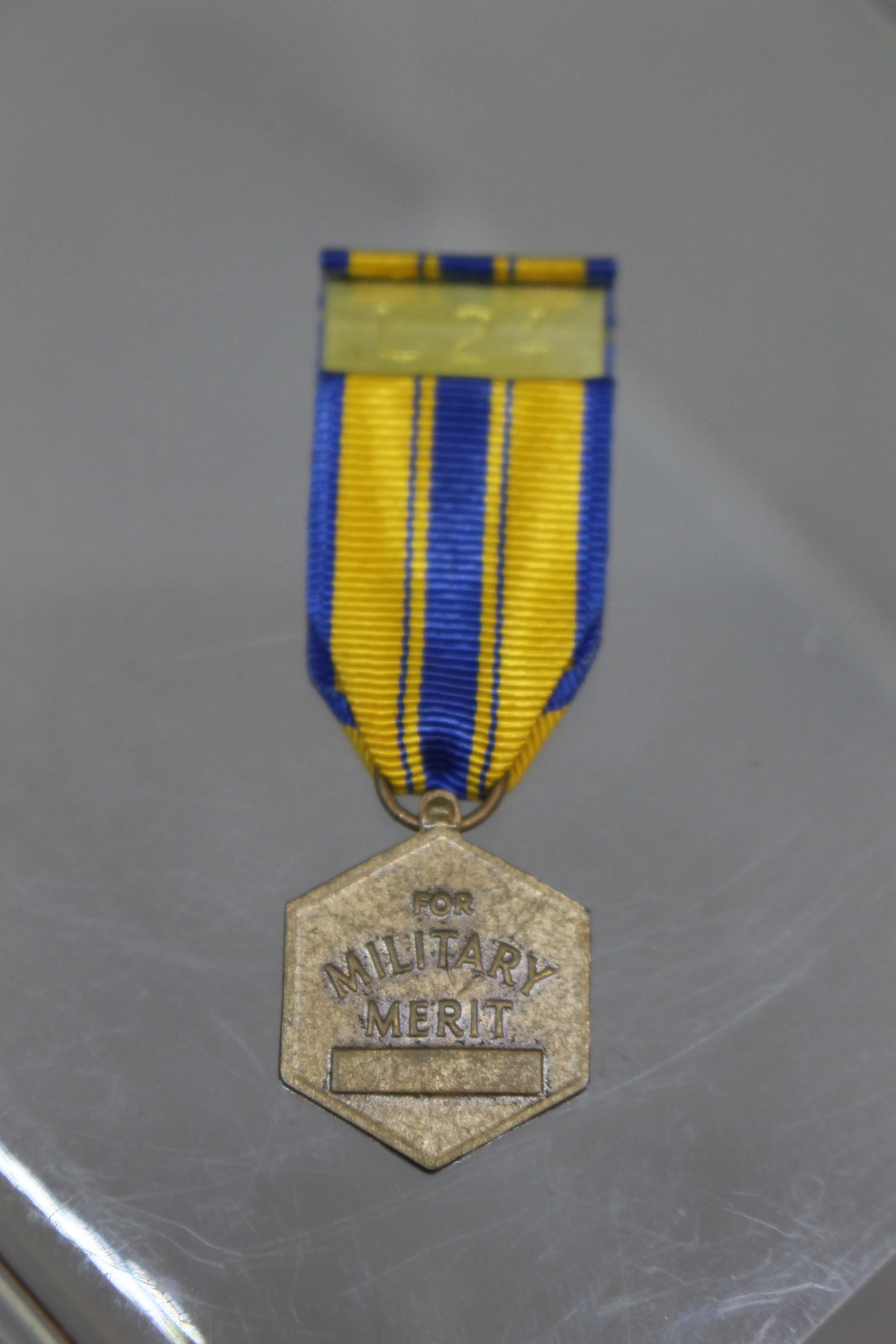 Air Force Commendation Miniature Medal with 3 Bronze Oak Leaf - Used - Image 2