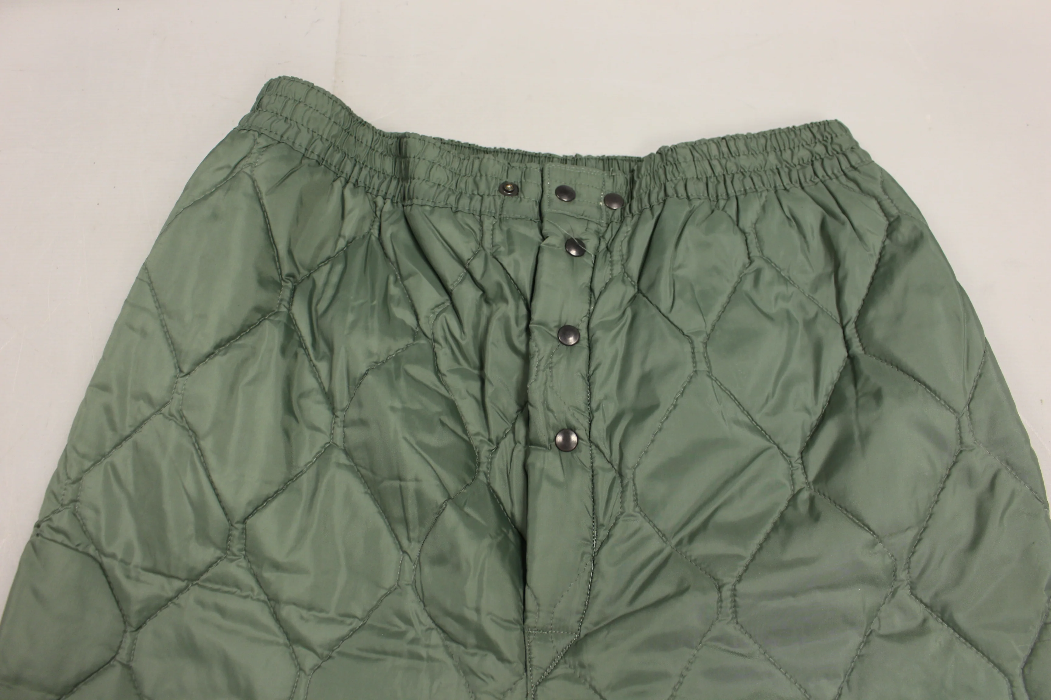 Air Force CWU-9/P Quilted Flyer's Trouser Liners - Large - 8415-00-844-9817 -New - Image 2