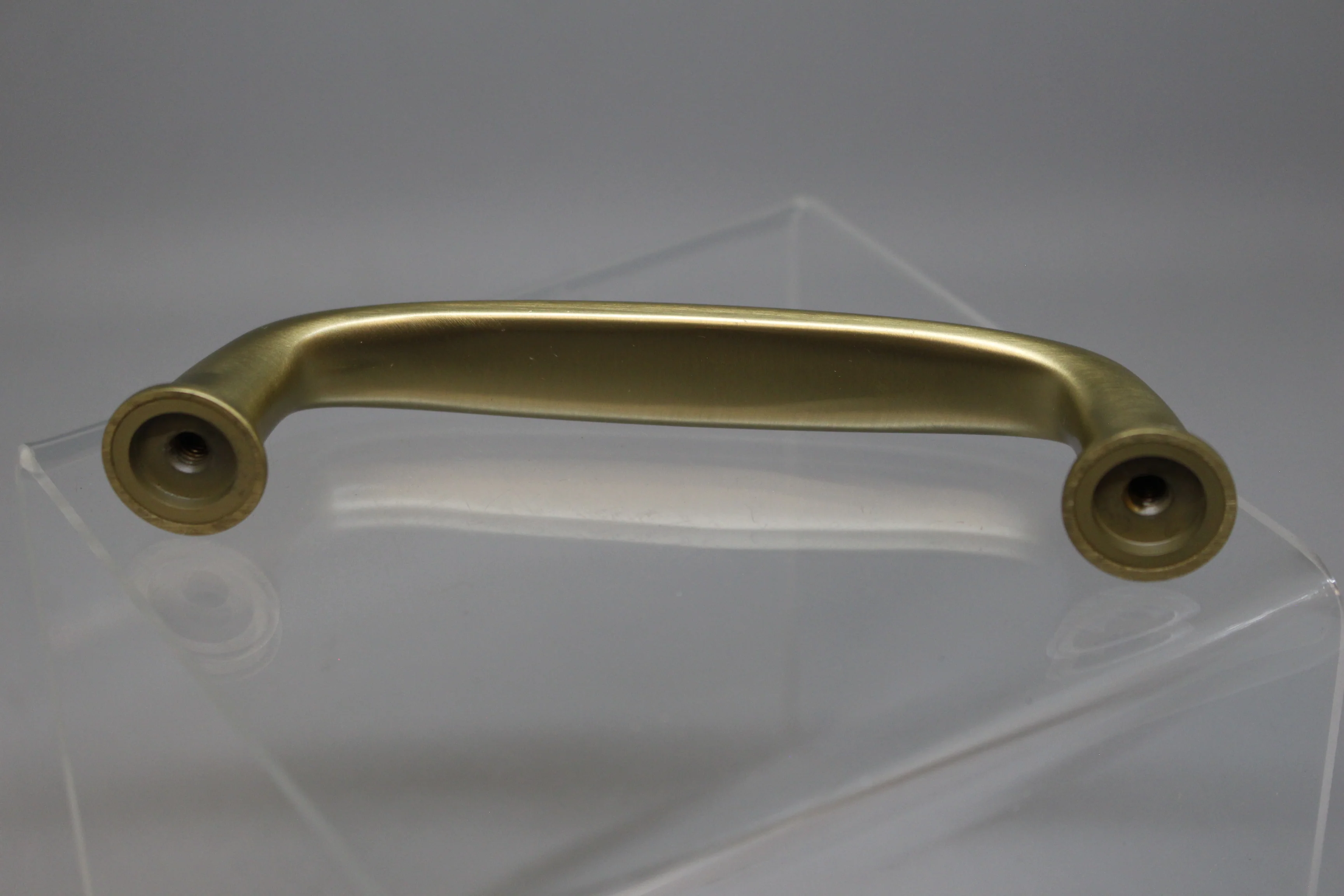 Amerock 96mm Pull Golden Champagne BP53702BBZ -New - Image 3