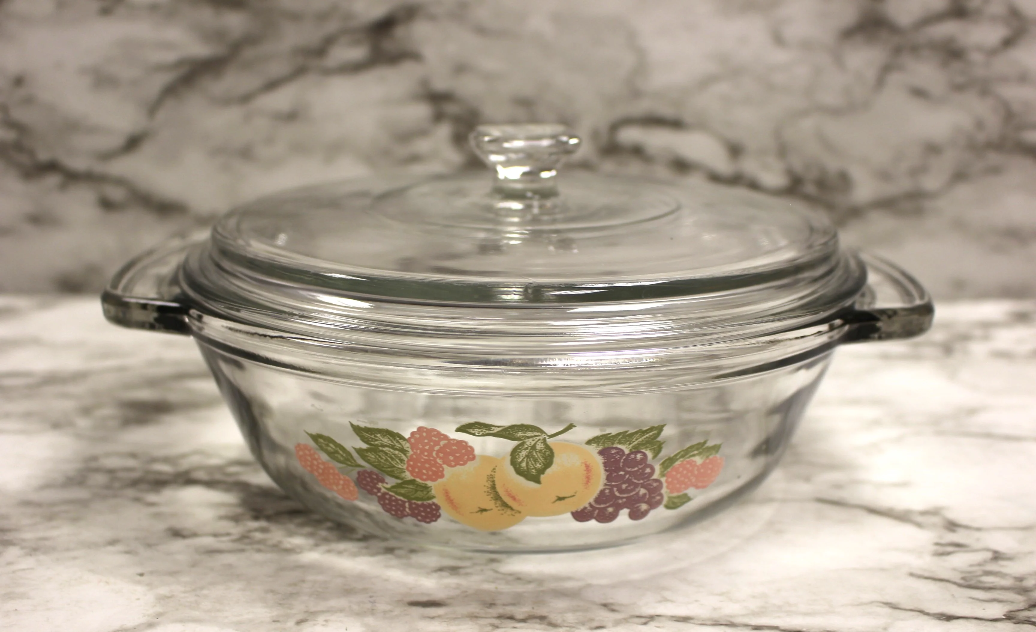 Anchor Ovenware 1.5 Qt. Casserole Dish with Lid - 8.25" Diameter - USA - Used - Image 2