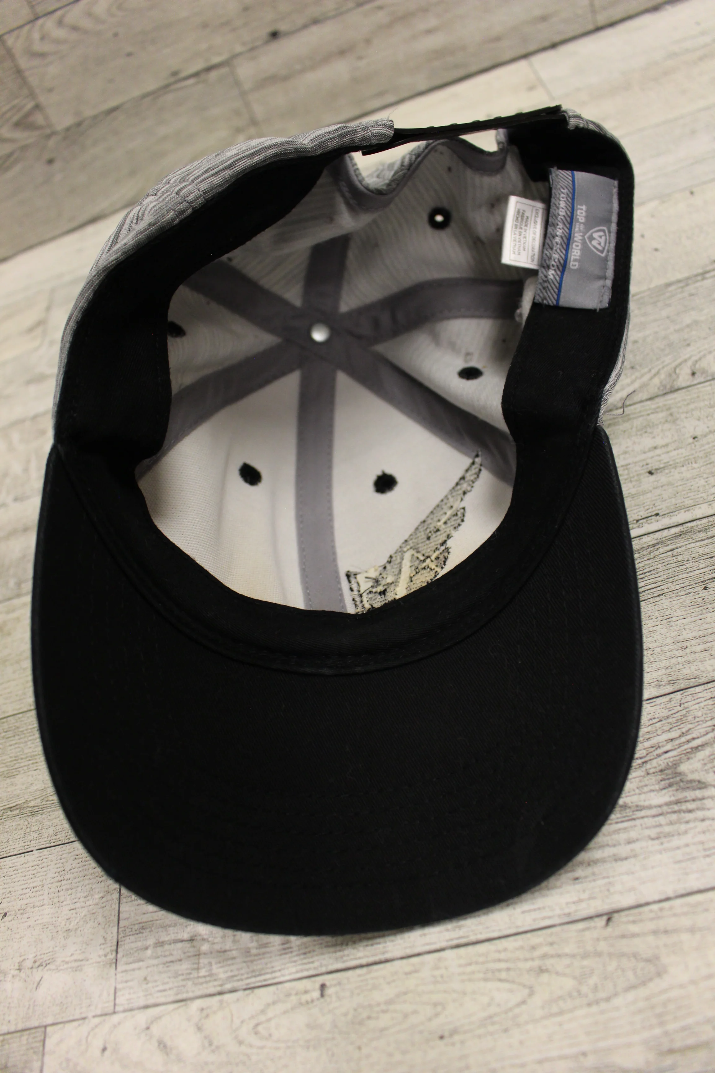 Ao1 Gray Baseball Cap - Adjustable - Used - Image 5