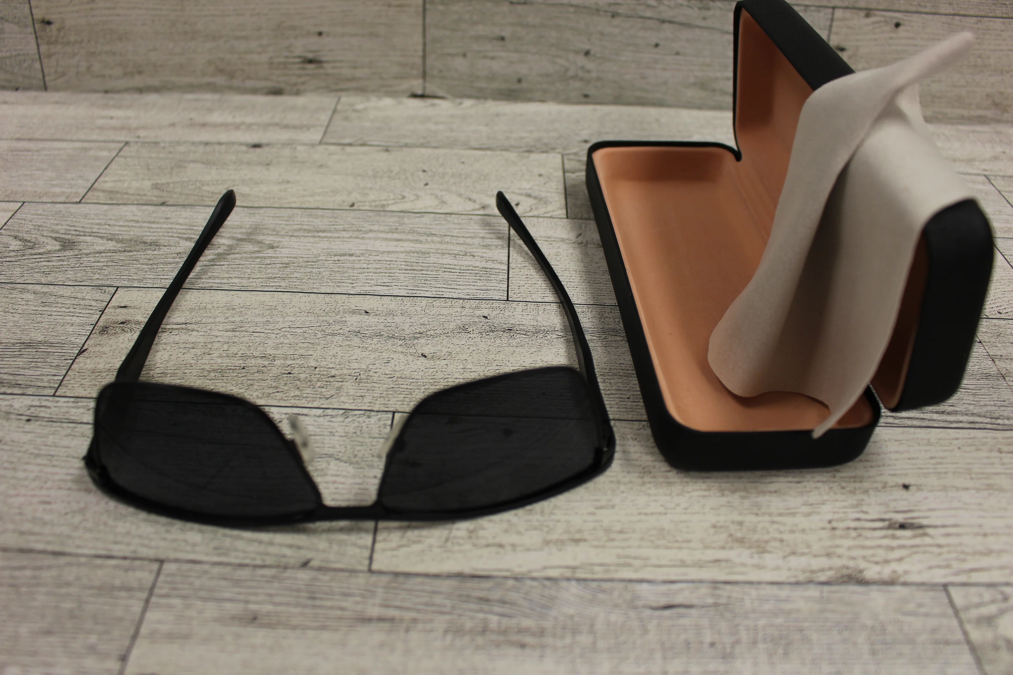 Aoheng Glasses with Case - Used - Image 2