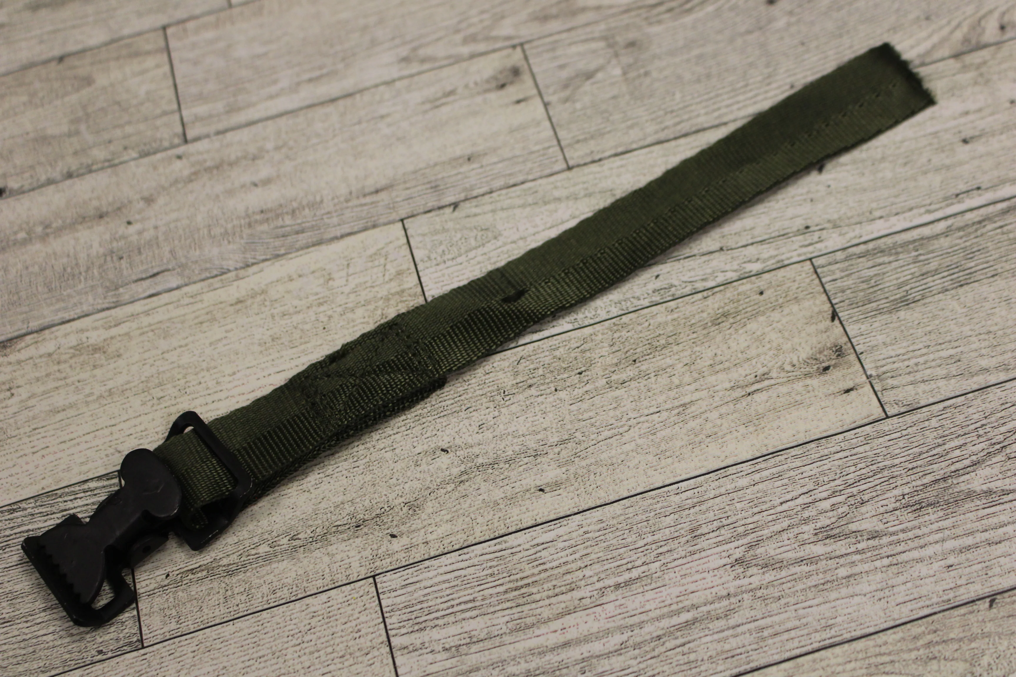 Army Nylon Strap Webbing Carrier with Alligator Metal Buckle - 4" - New