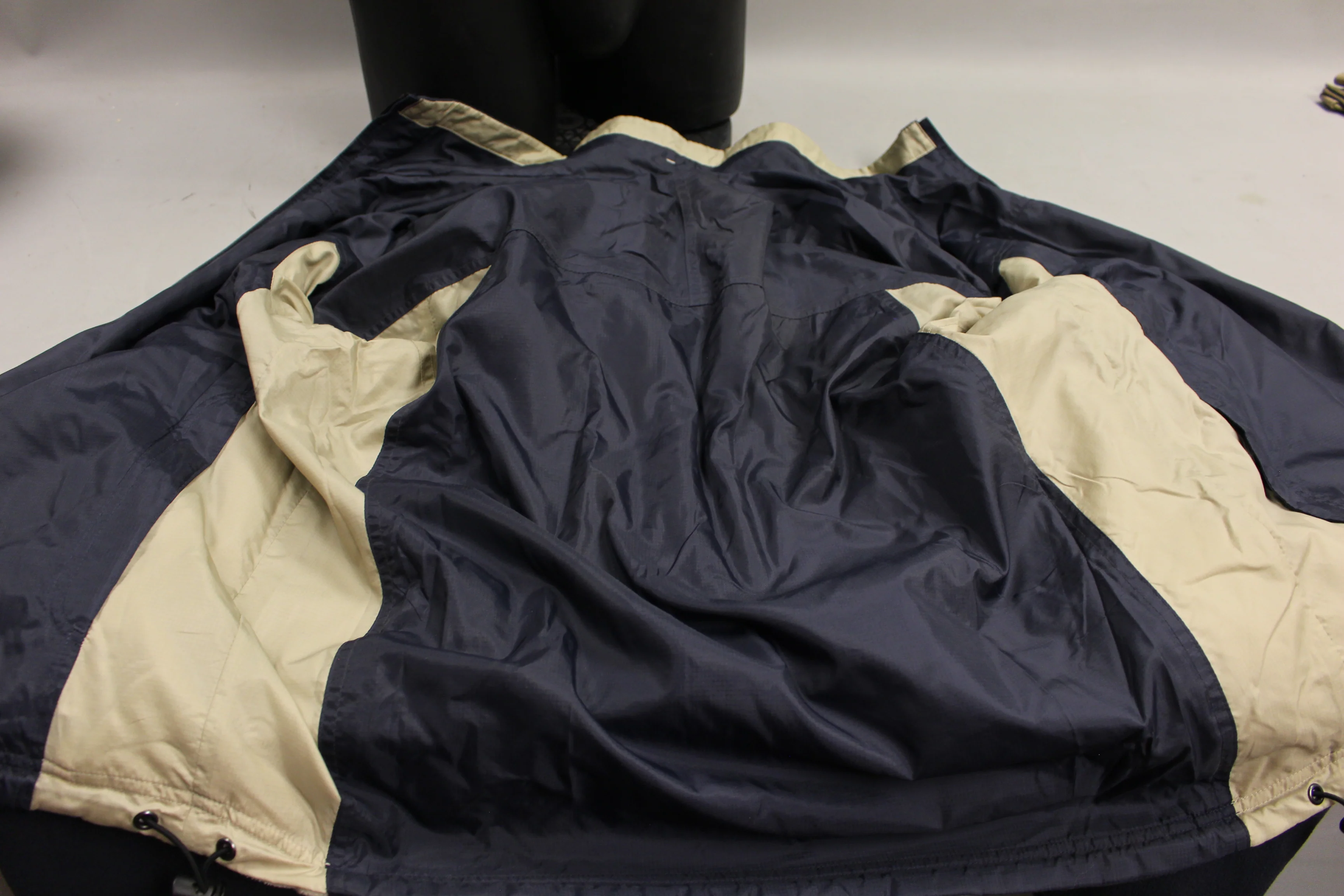 Athletech Men's Zip Up Jacket - Used - Image 5