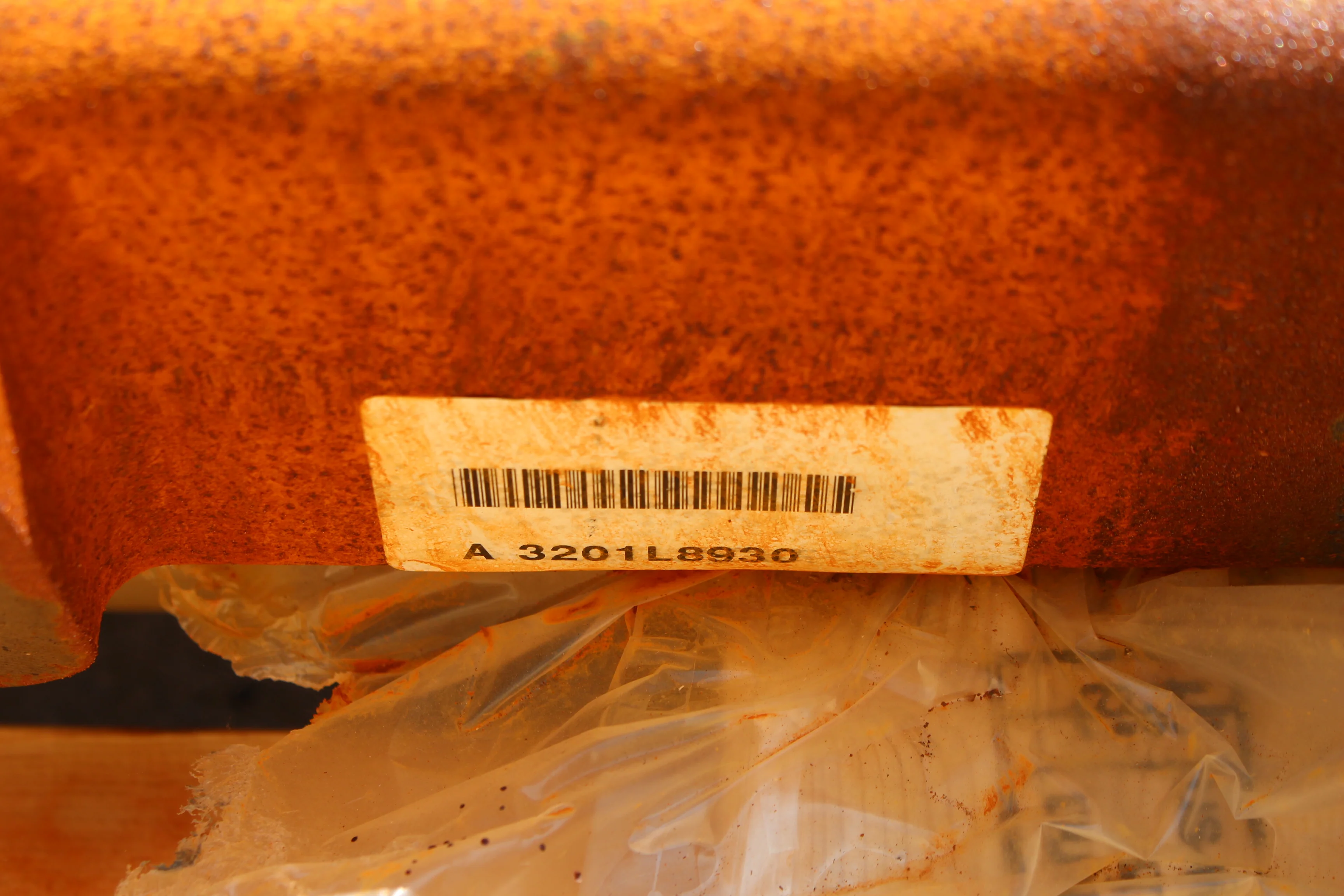 Axle Assembly Housing, 2520-01-570-5888 - Image 2