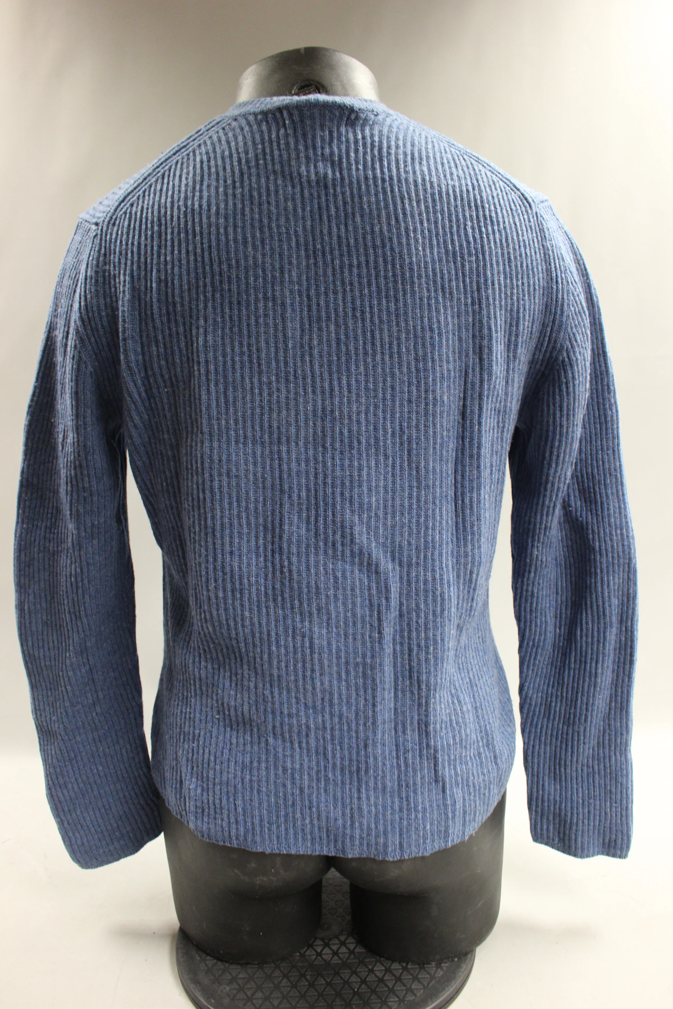 Banana Republic Blue Women's Sweater - Size Medium - Used - Image 3