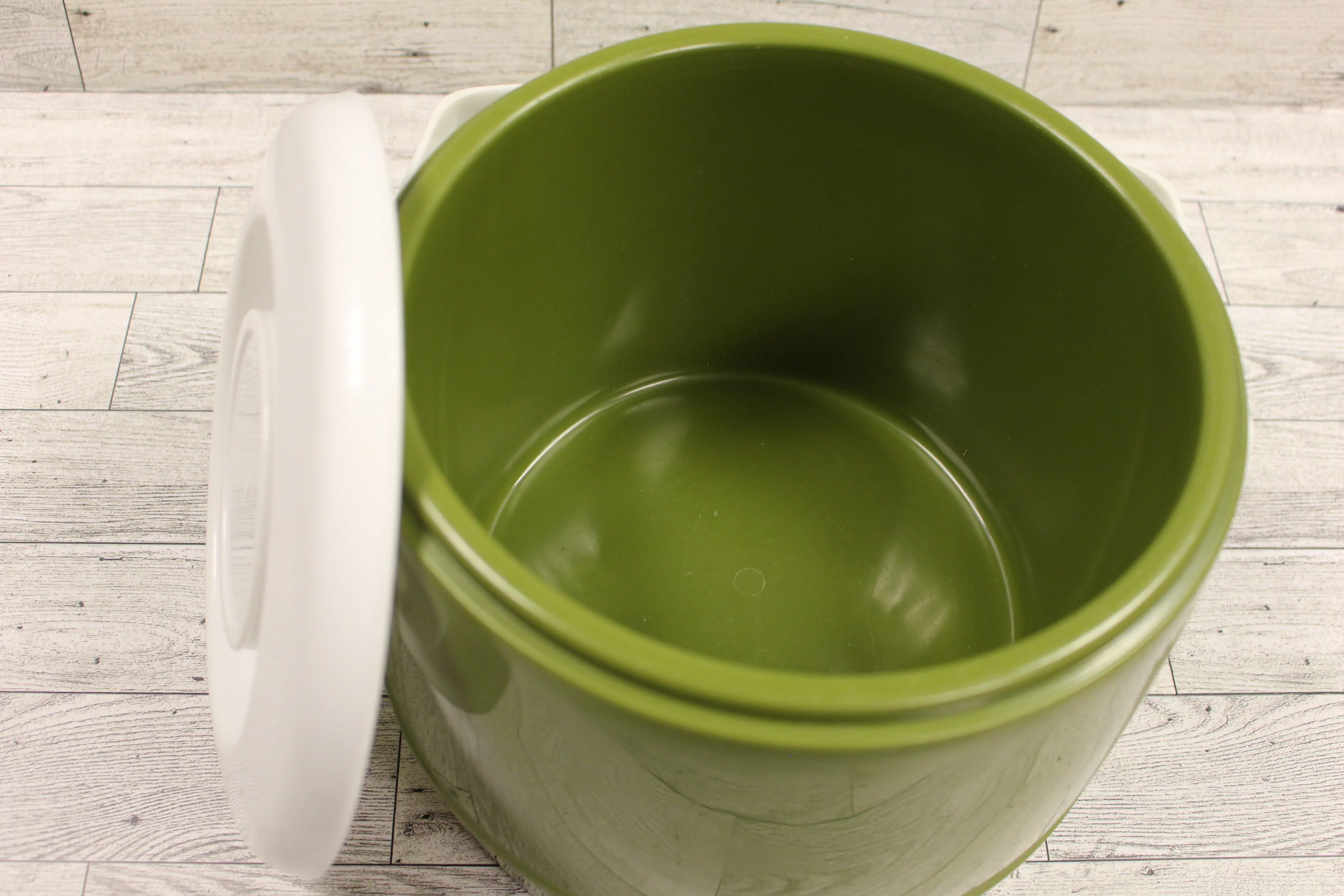 Bee Plastics Deluxe 4 Quart Insulated Ice Bucket Cooler - Green - BL536 - Used - Image 2