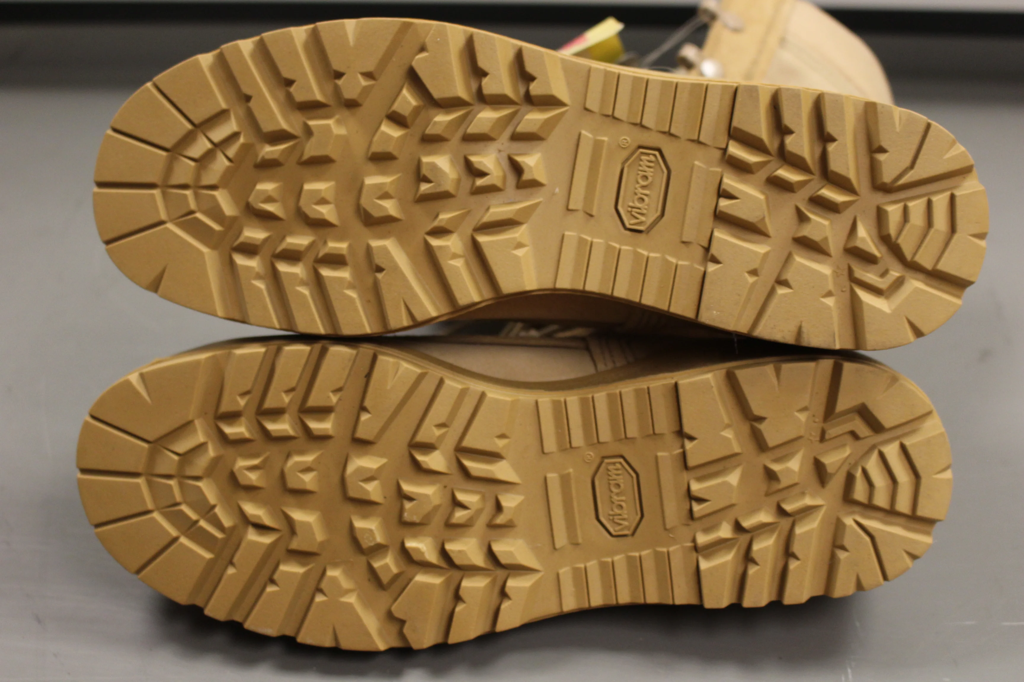 Belleville Steel Toe Safety Boot, Size: 5.5 R, Color: Tan, NEW! - Image 4