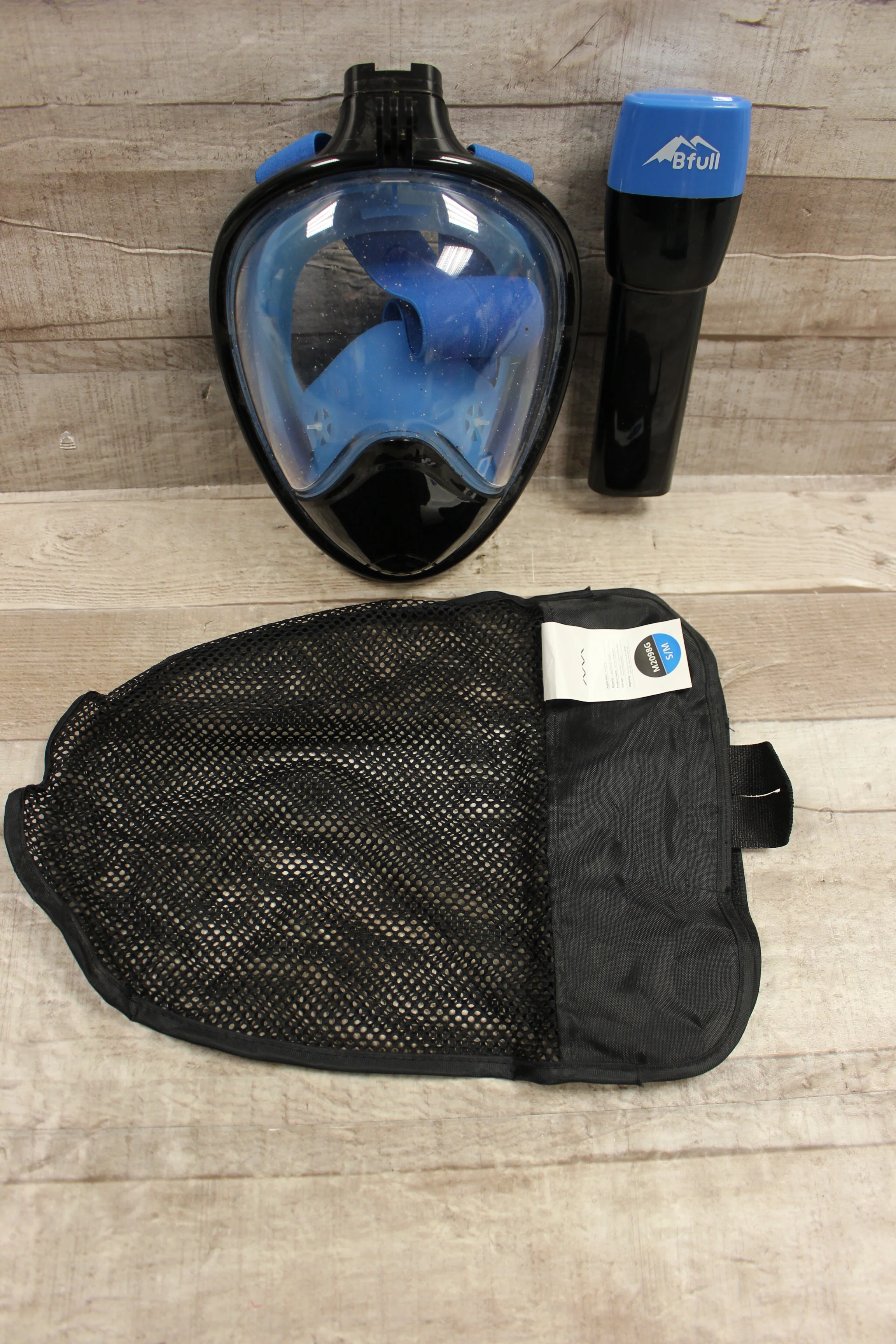 Bfull Water Snorkeling Mask Size Small/Medium -Used