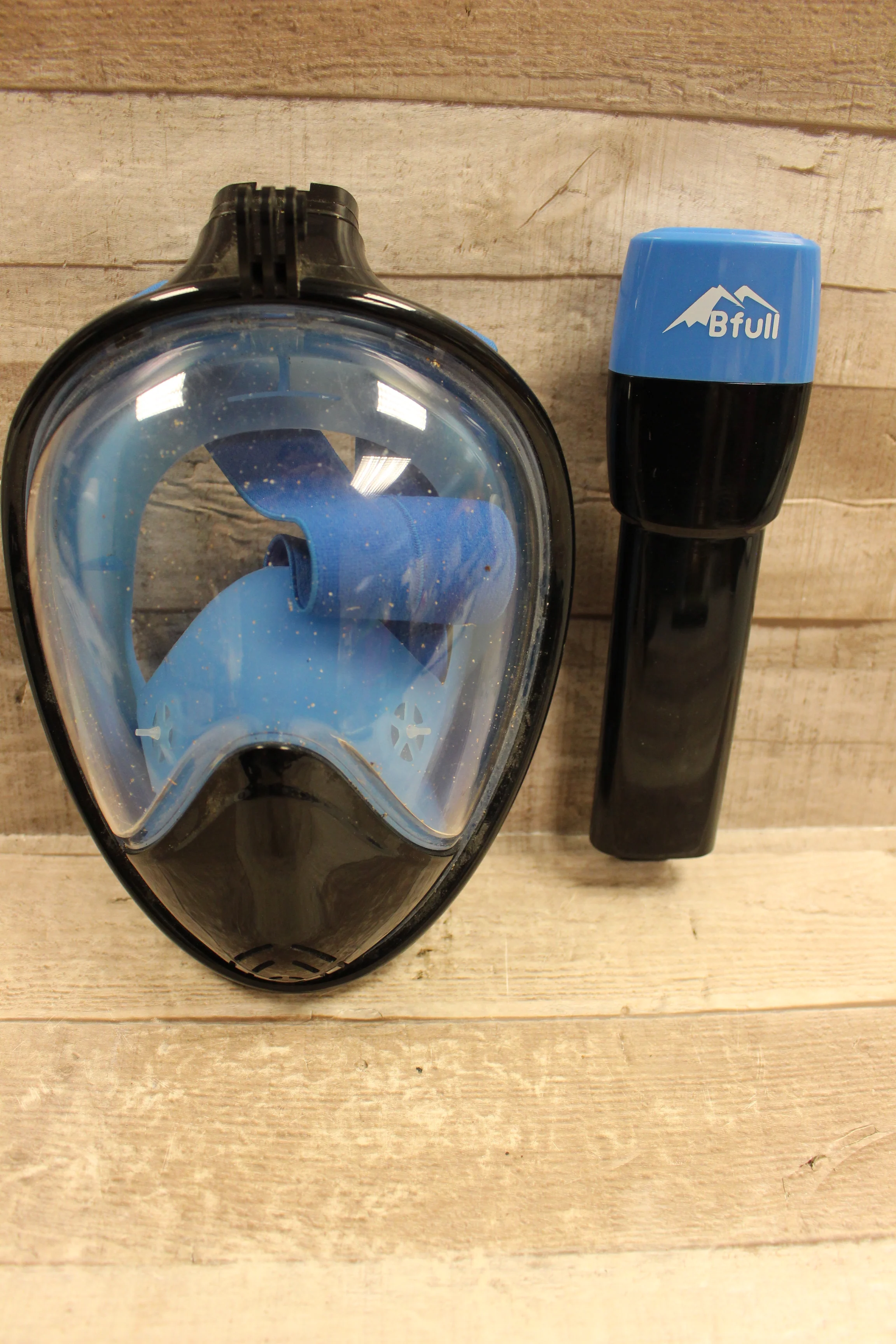Bfull Water Snorkeling Mask Size Small/Medium -Used - Image 3