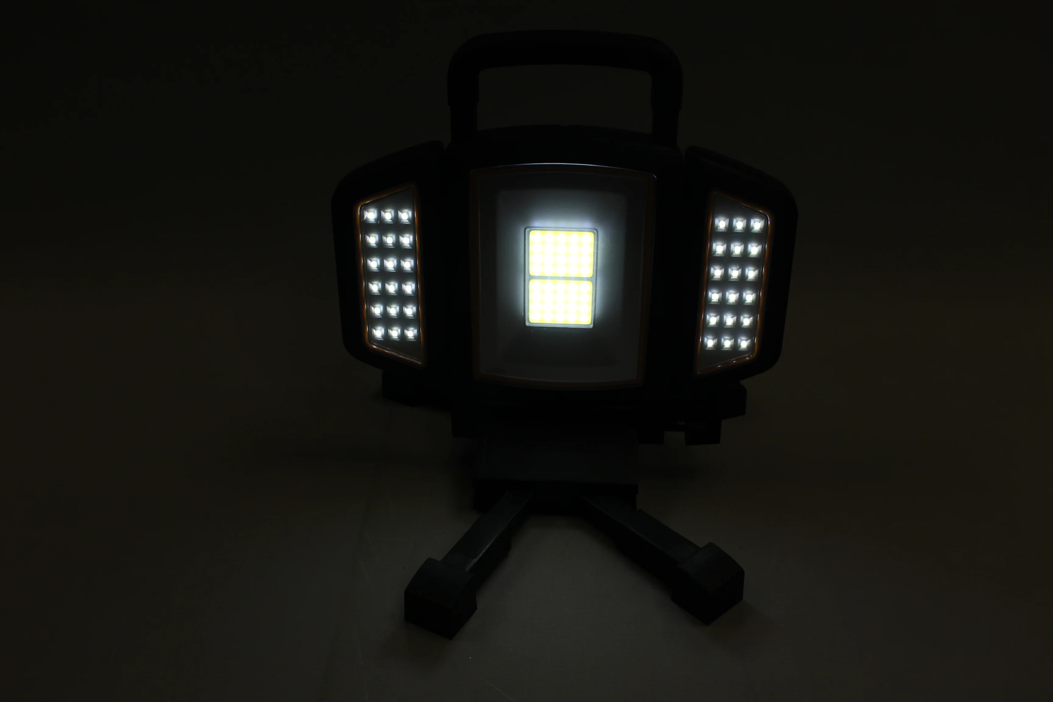 Bionic Rechargeable Work Light - 1500 Lumens - Used - Image 6
