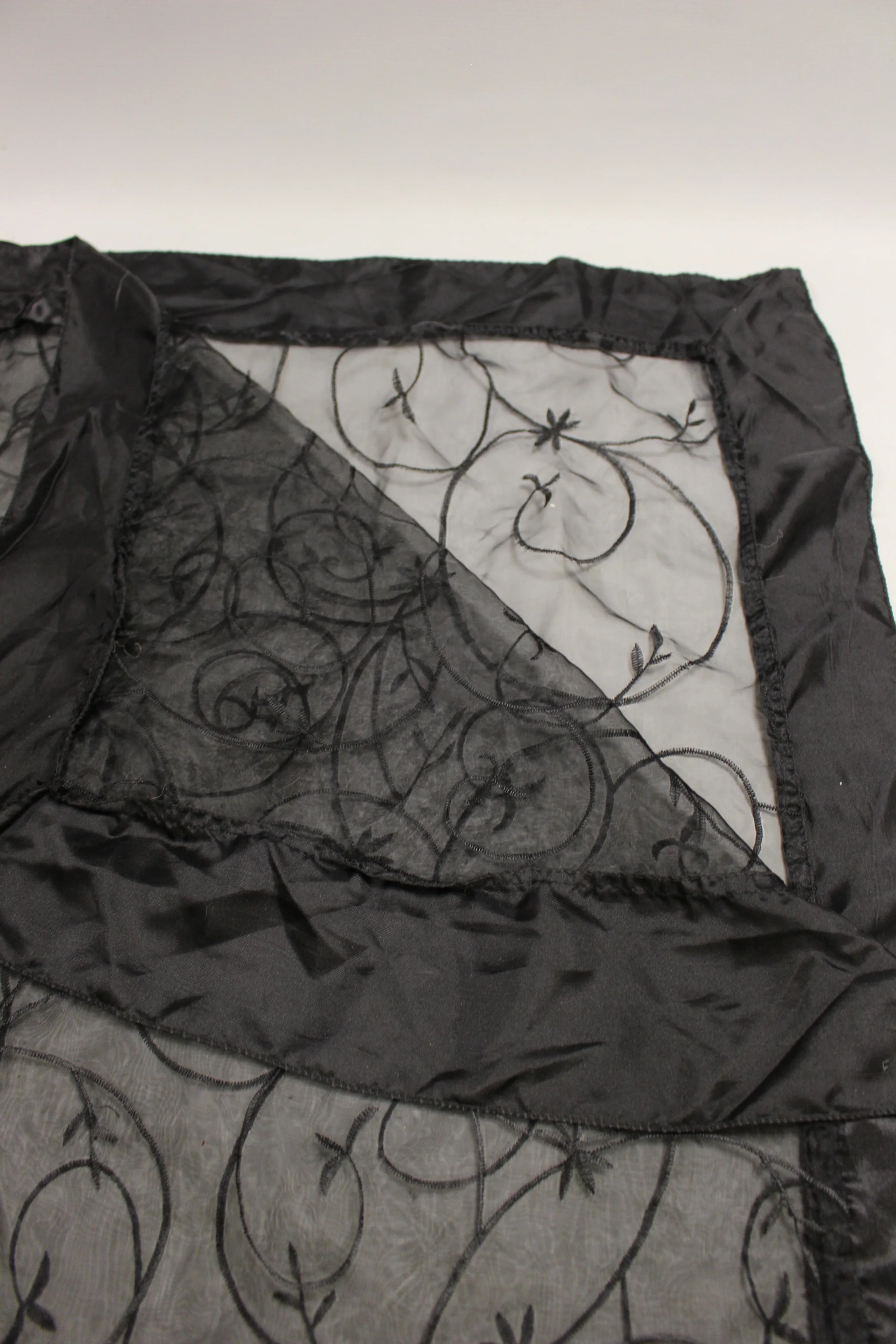 Black Organza Table Top Sash - 70" x 66" - Set of 5 - Used - Image 2