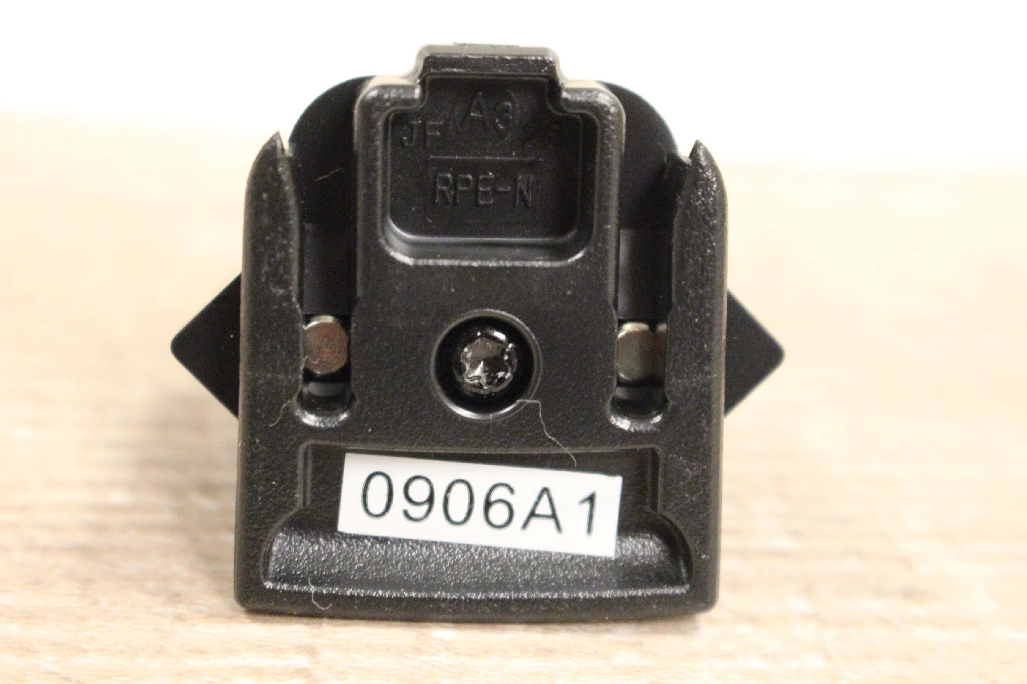 Blackberry ASY-03746-001 Europe Outlet Adapter Clip Plug, New! - Image 3