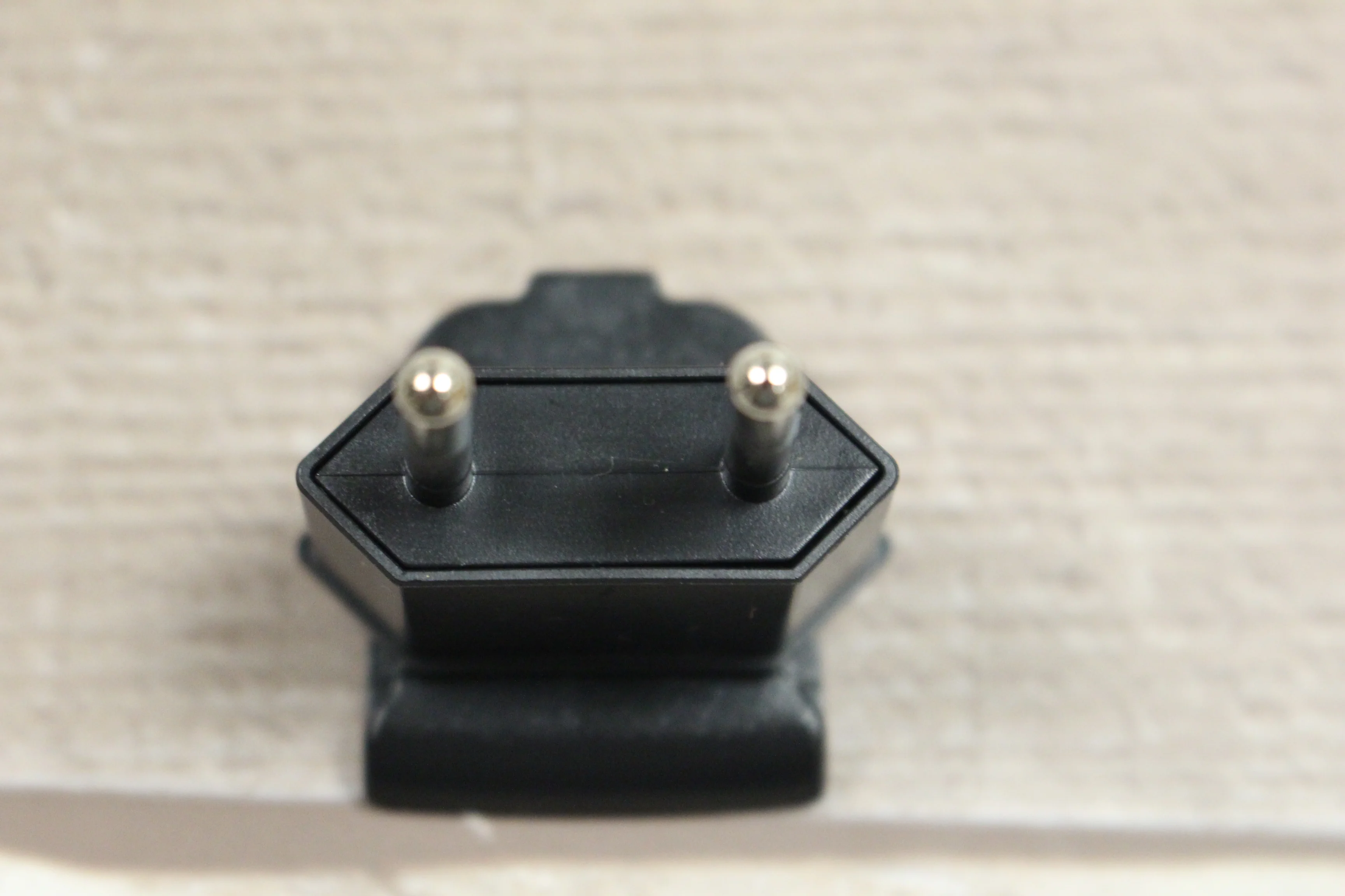 Blackberry ASY-03746-001 Europe Outlet Adapter Clip Plug, New! - Image 4