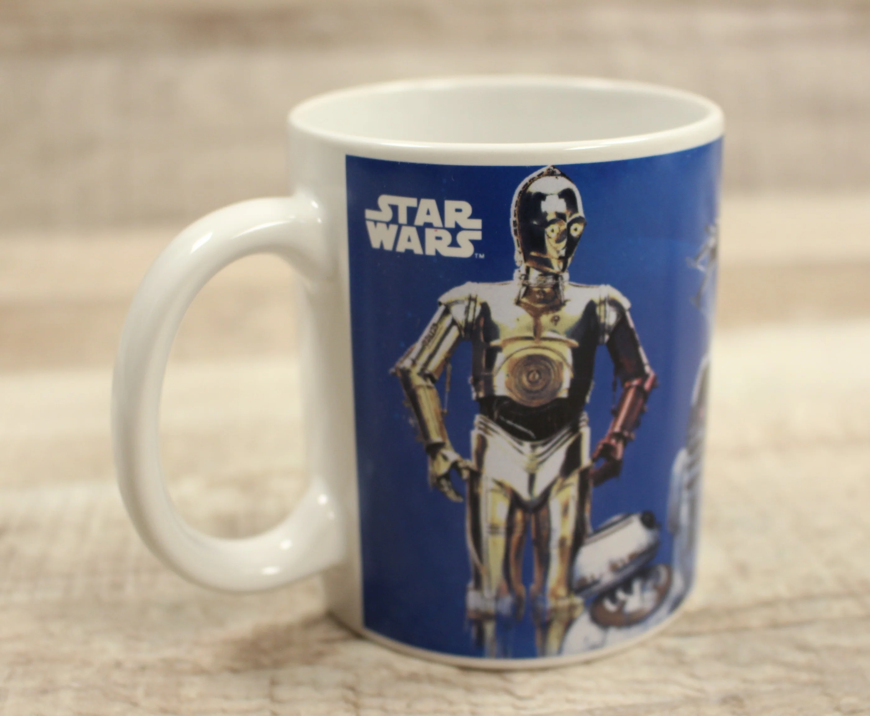 Blue Galerie Star Wars Coffee/Tea Cup/Mug - With Chewbacca, Finn, C-3PO, R2-D2, BB-8 - New
