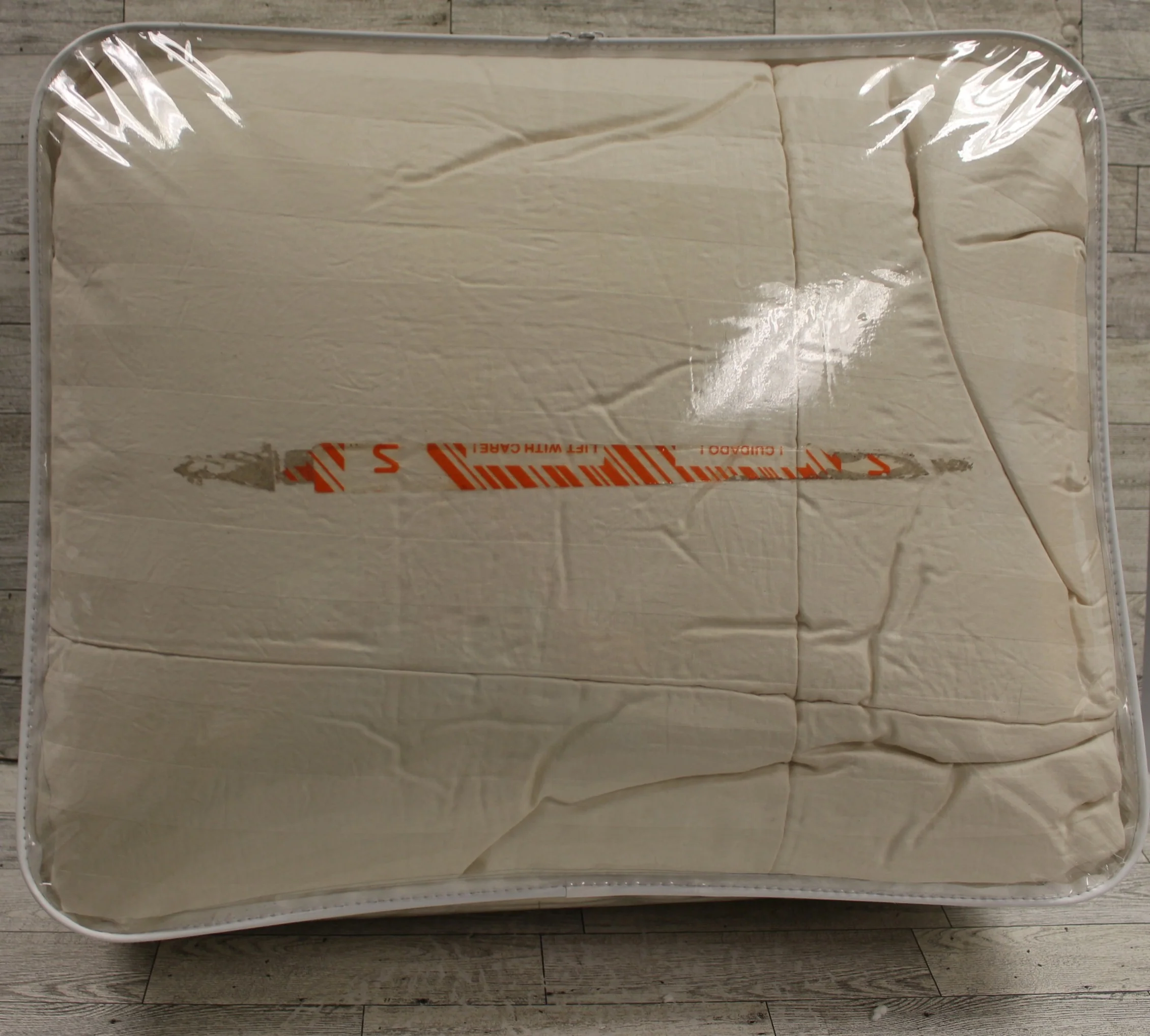 Briarwood Estates Down Alternative Comforter - King - New - Image 2