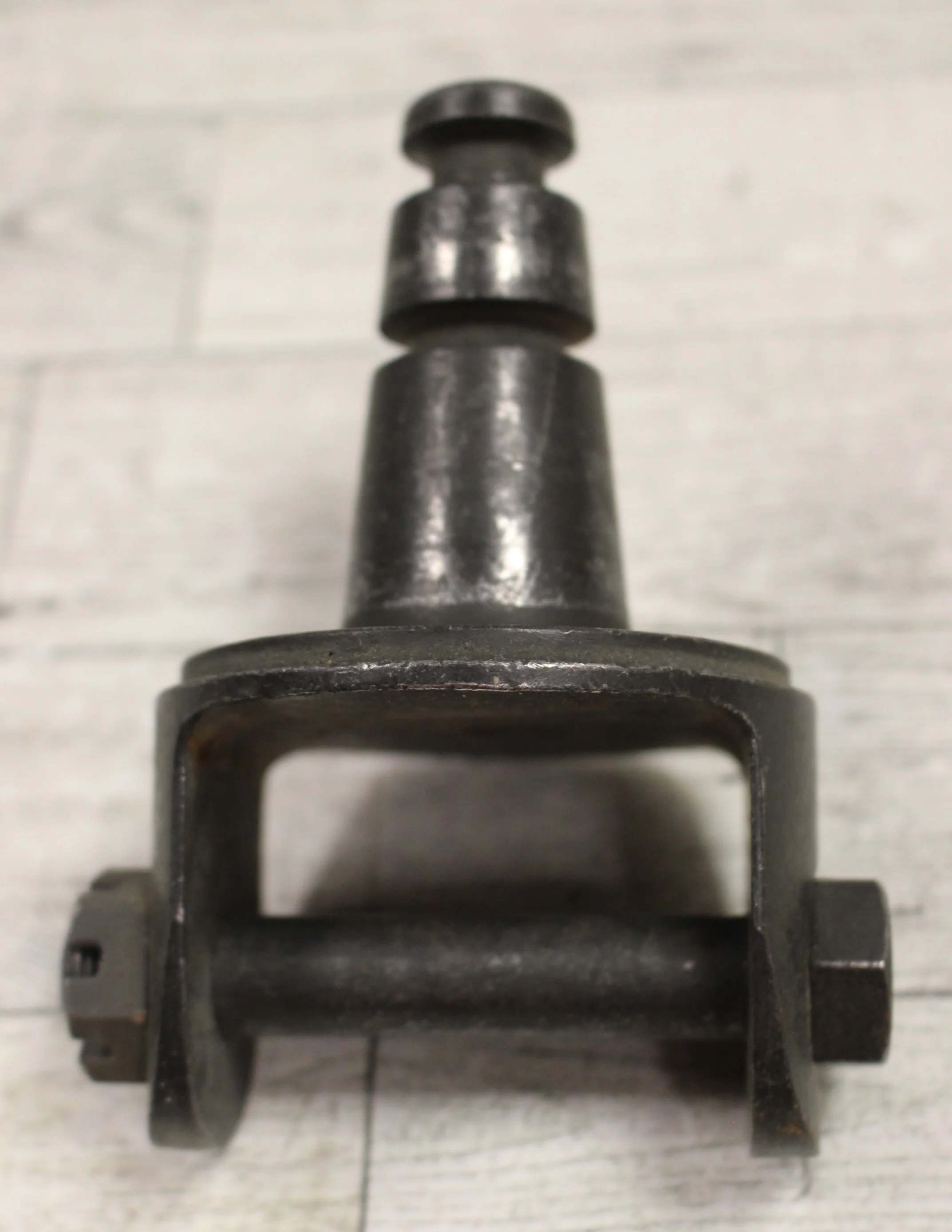 Cal. 20, M3 Machine Gun Tripod Mount Pintle Adapter - C59332 - Used
