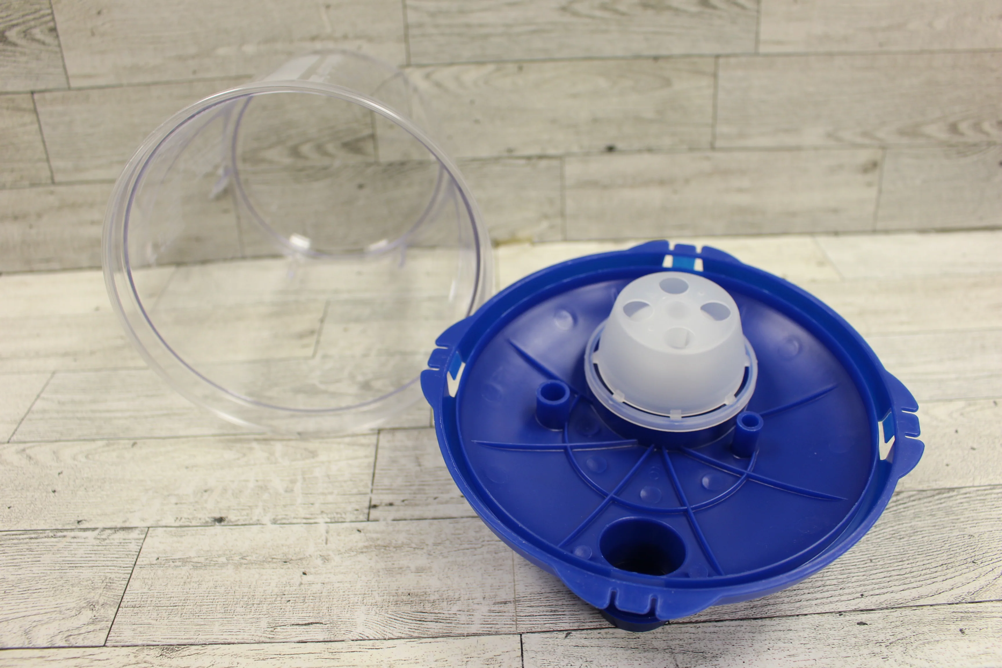 Cardinal Health Medi-Vac 2000 mL Suction Canister - New - Image 2