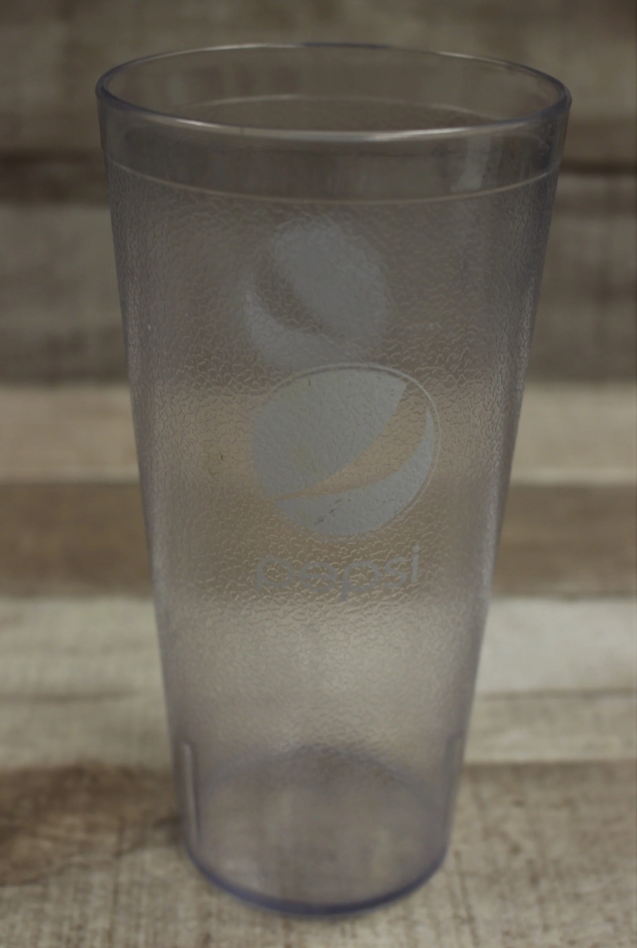 Carlisle #5224 Stackable Restaurant Pepsi Soda Cup Tumbler - Clear - Used
