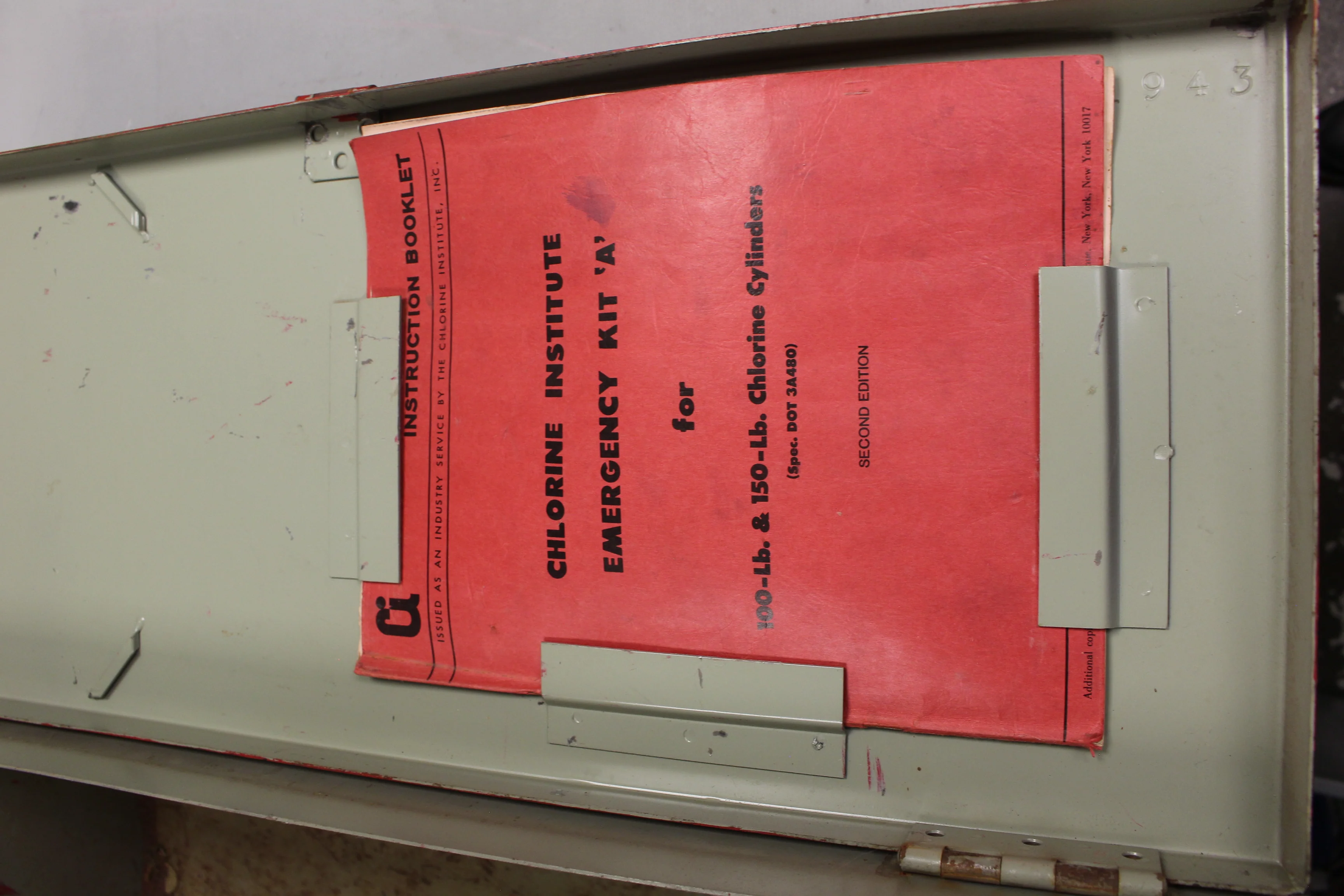 Chlorine Institute Emergency Kit "A" for 100 & 150 lb Cylinders Box Case - Image 5
