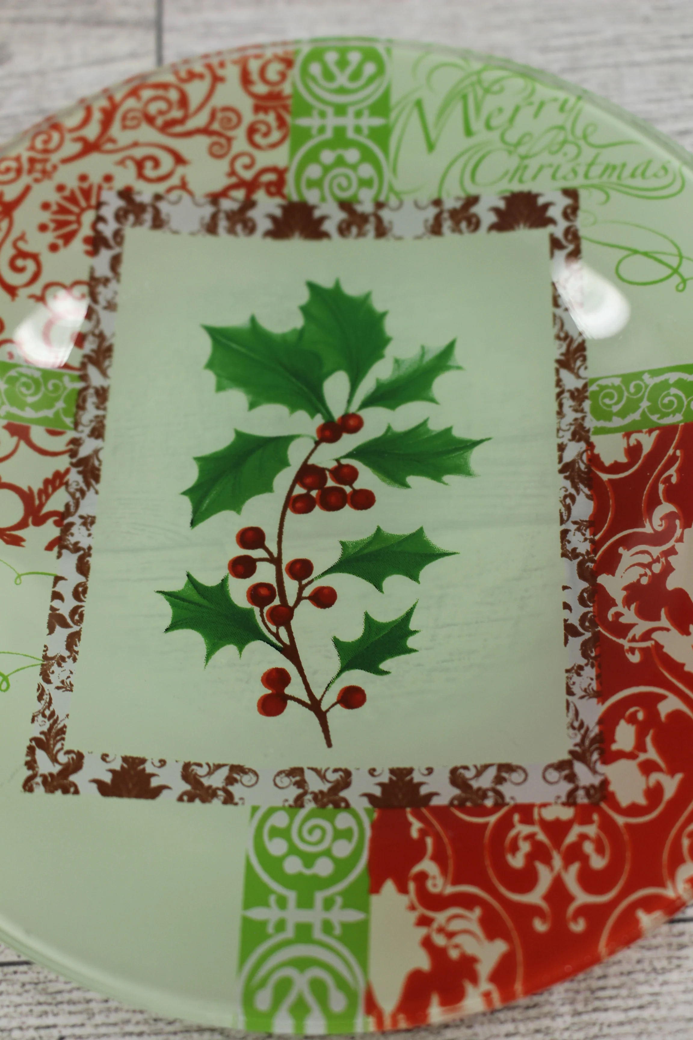 Christmas Decorative Glass Plate Decoupage Design - 6" - Used - Image 2
