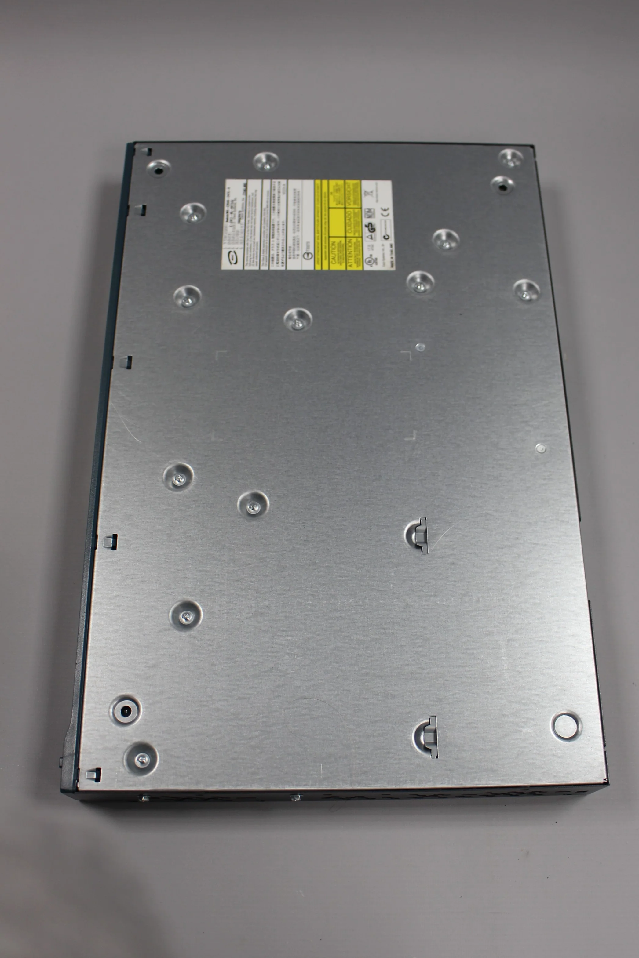 Cisco Systems WS-C3560-24TS-S Catalyst 3560-24TS SMI 24 Port Switch, New - Image 3