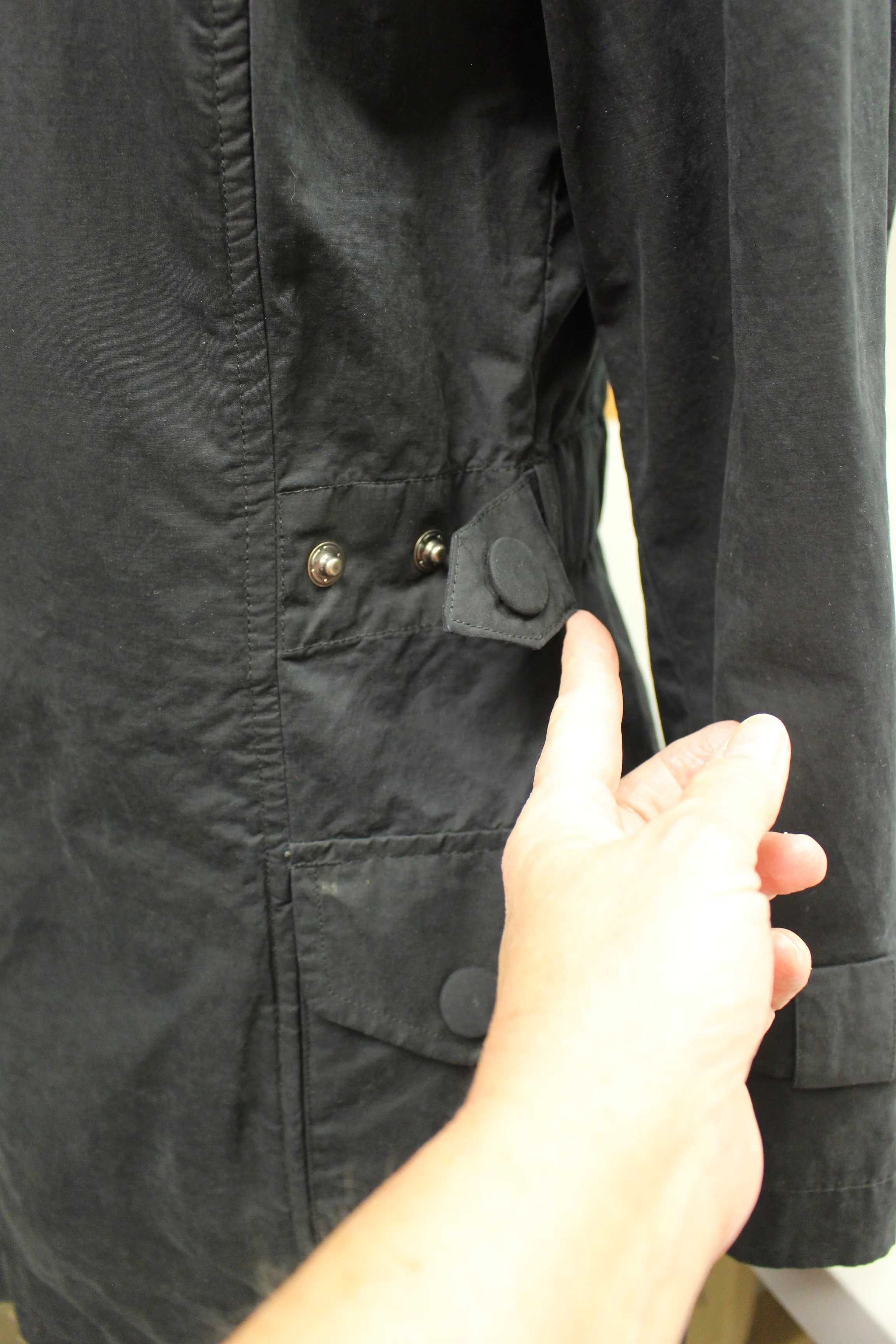 Columbia Omni Shield Women's Travel Trench Coat - Medium - Black - Used - Image 7