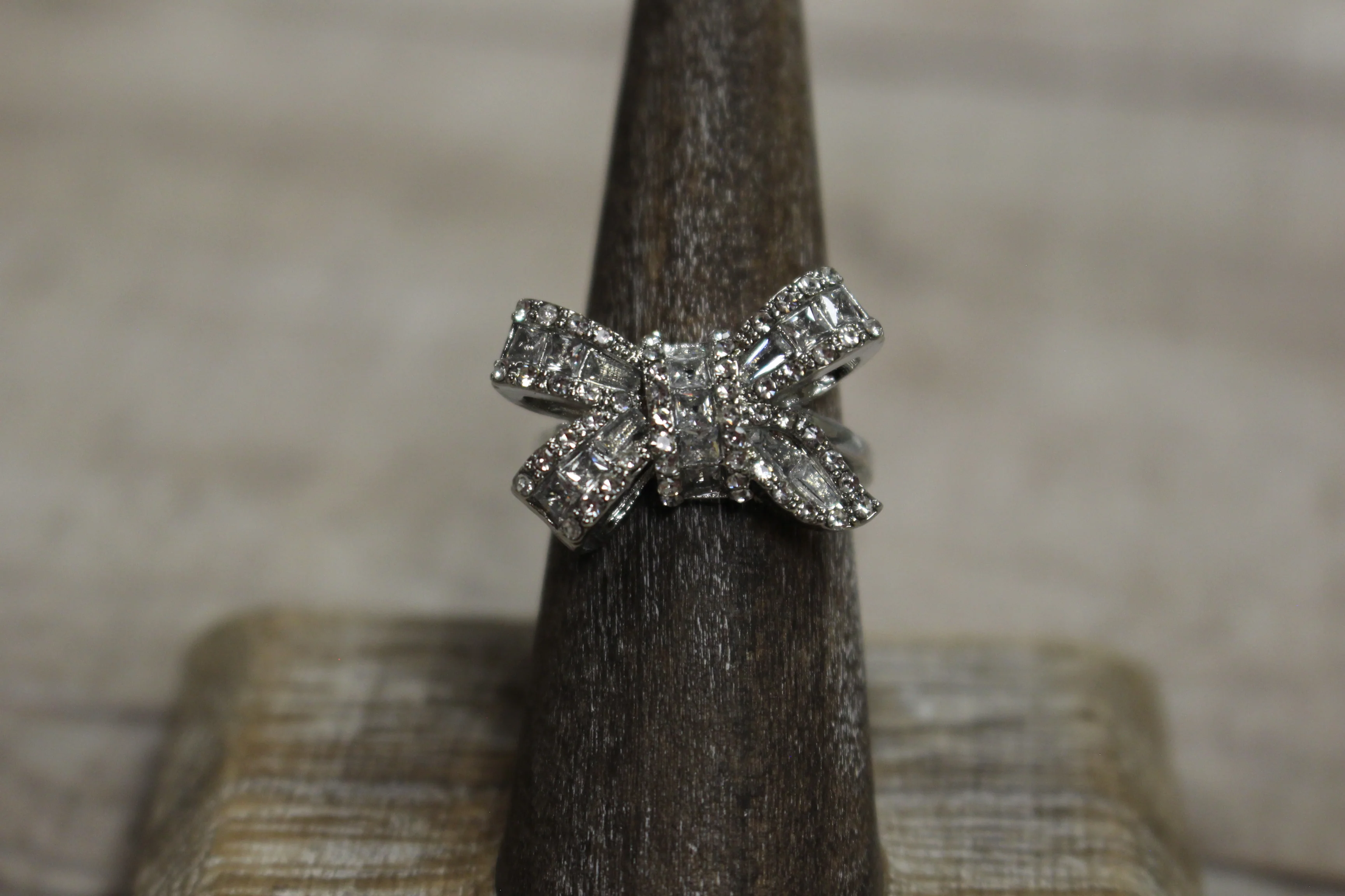 Costume Fashion Jewelry Sparkly Men's Women's Rings -Size: 06 -New - Image 12