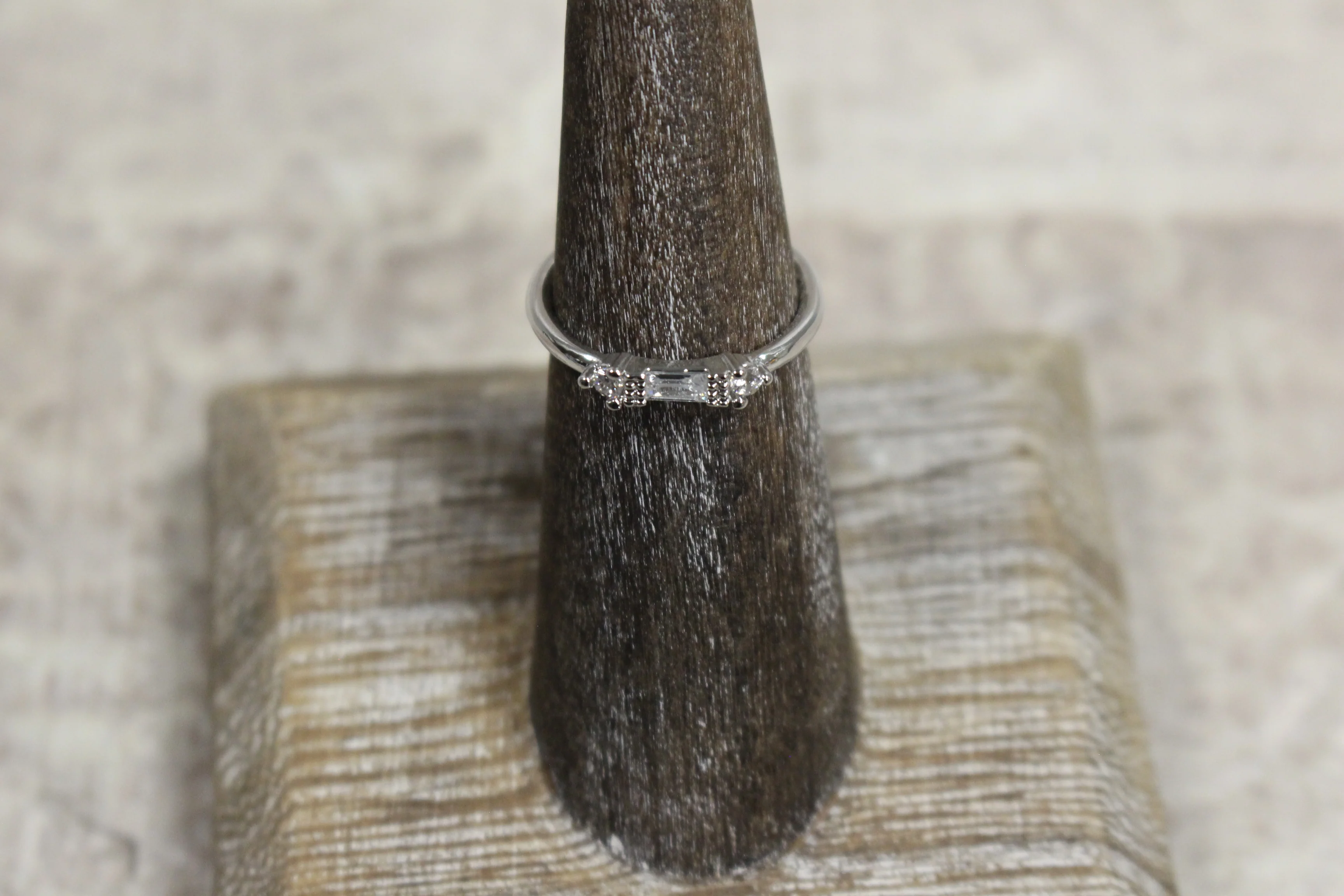 Costume Fashion Jewelry Sparkly Men's Women's Rings -Size: 06 -New - Image 4