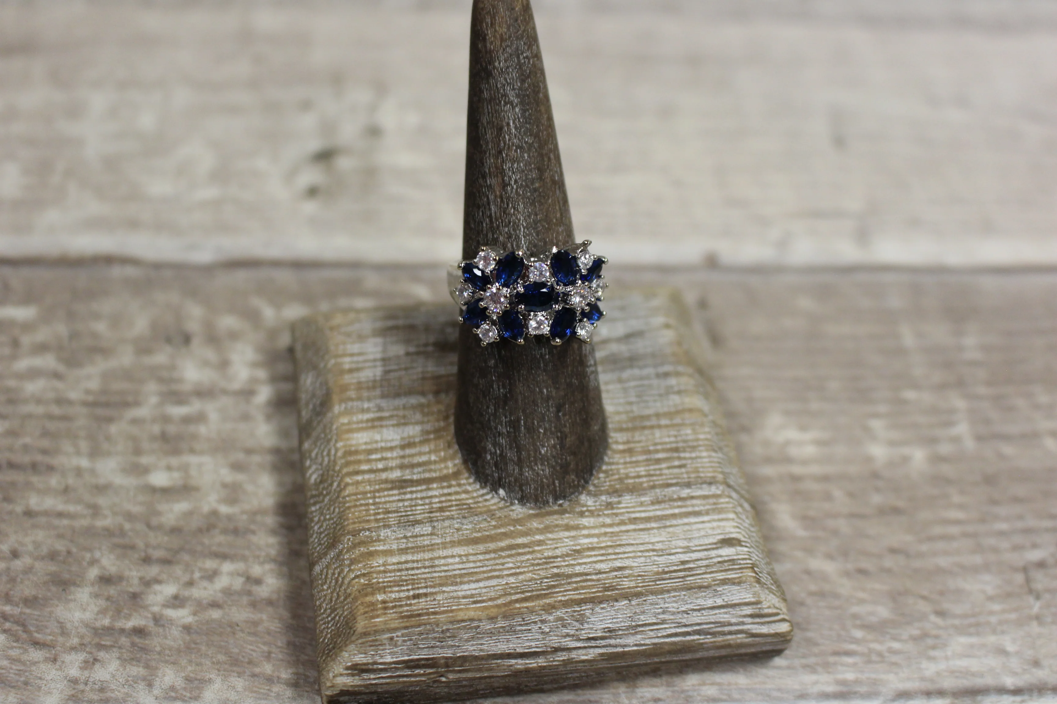Costume Fashion Jewelry Sparkly Men's Women's Rings -Size: 07 -New - Image 5