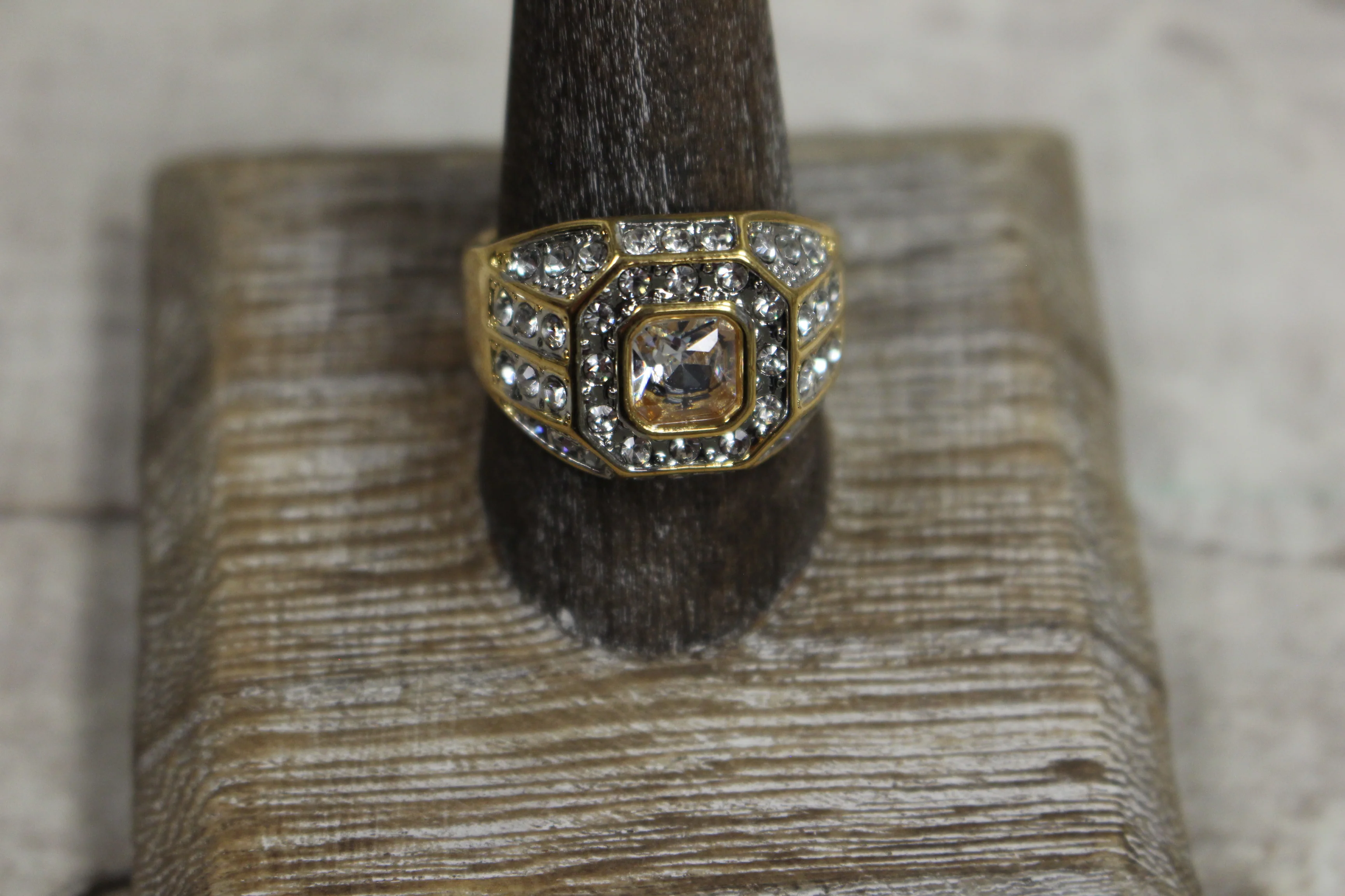 Costume Fashion Jewelry Sparkly Men's Women's Rings -Size: 10 -New - Image 3