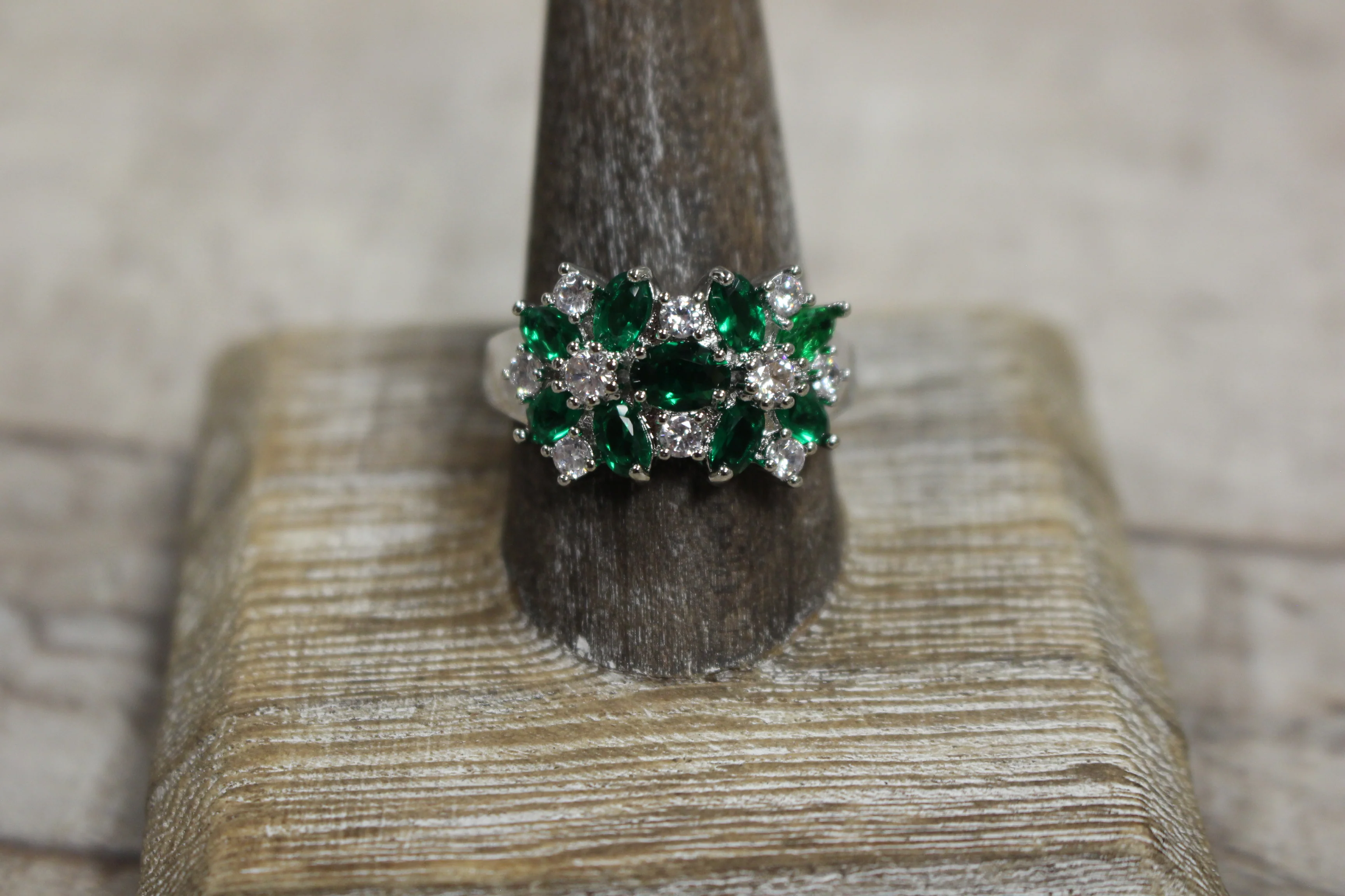 Costume Fashion Jewelry Sparkly Men's Women's Rings -Size: 10 -New - Image 5