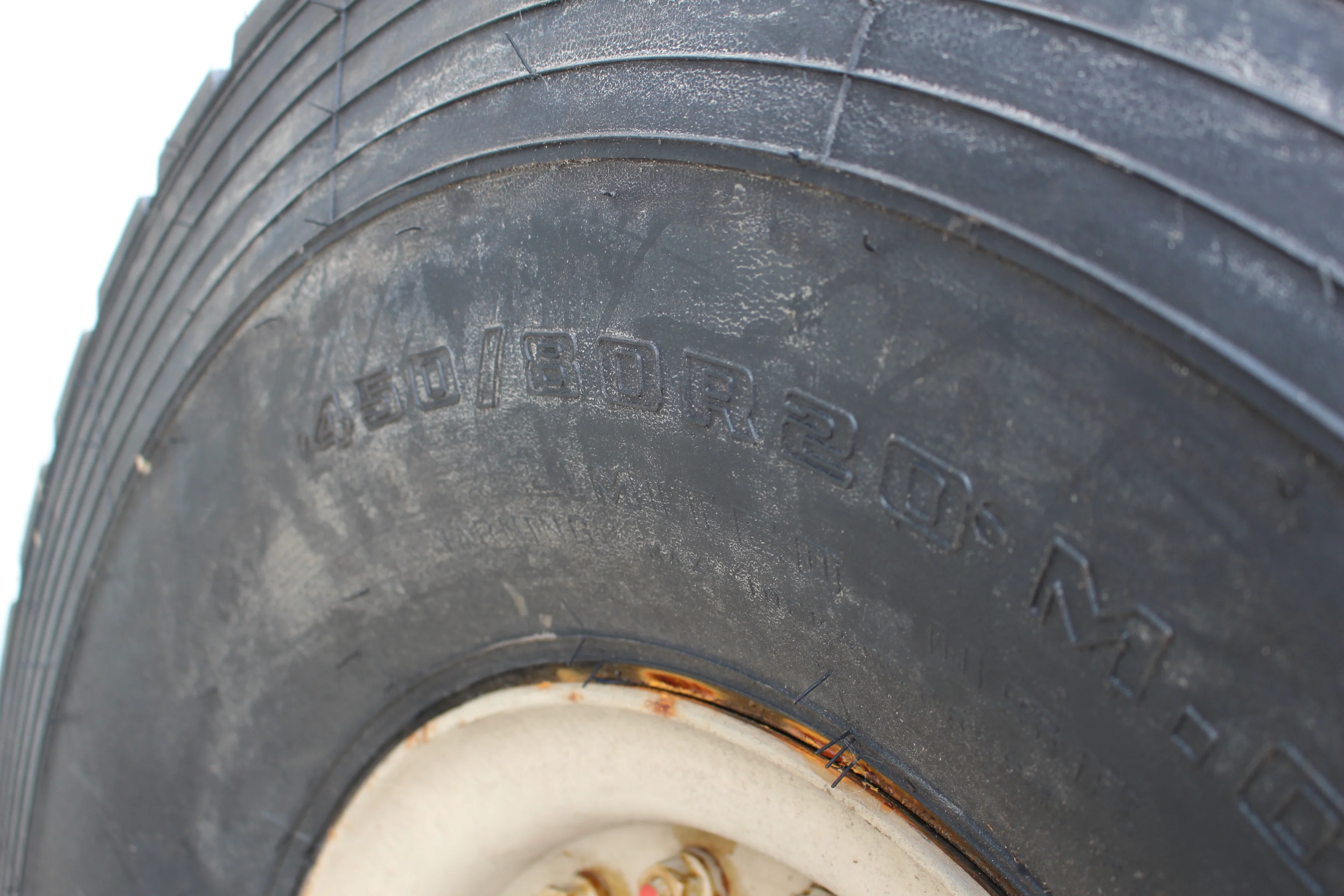 Critical Solutions International 450/80R20 Sand Trail Tubless Tire - Single -New - Image 4