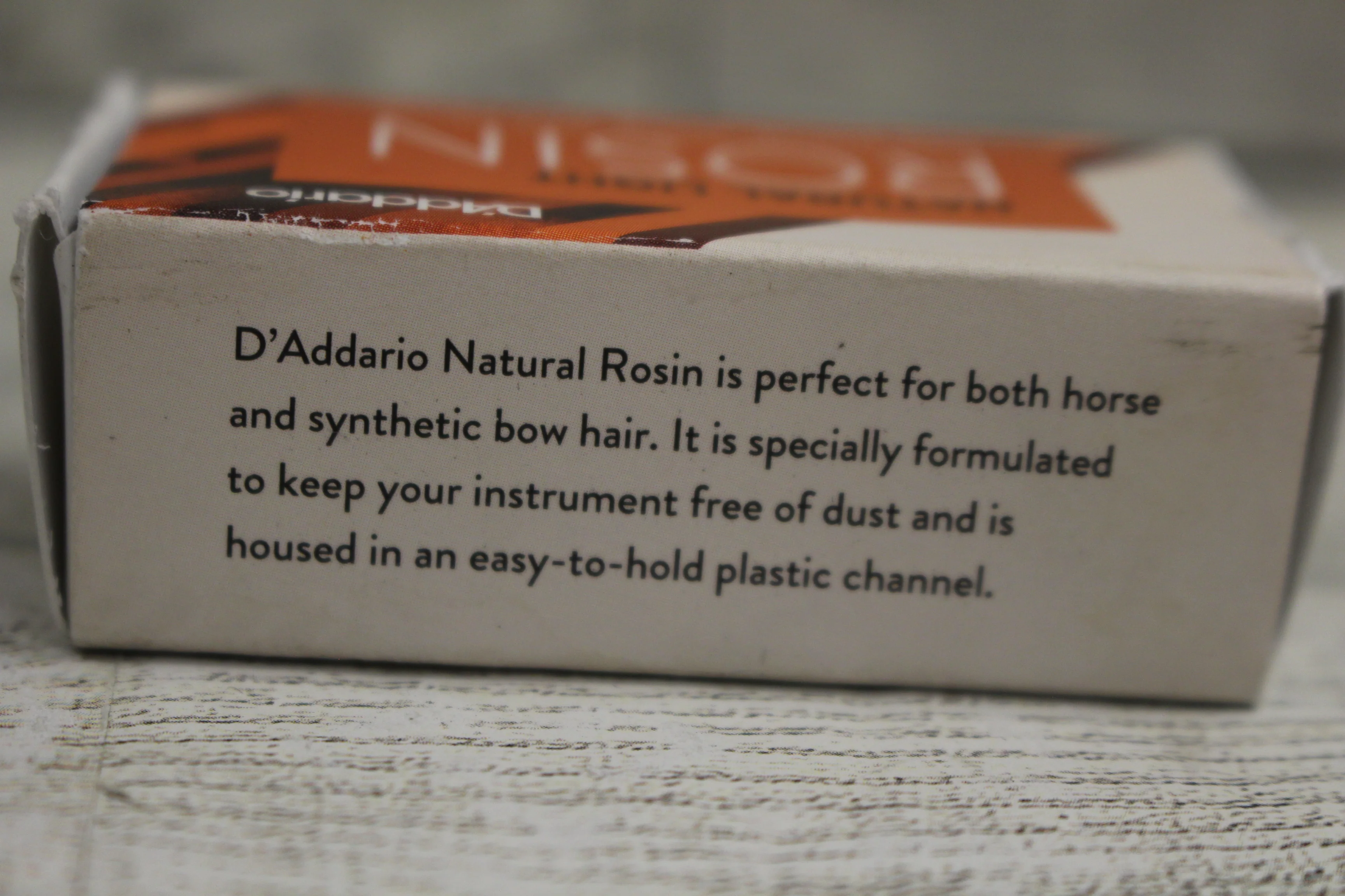 D'Addario VR200 Natural Light Rosin for Violin - New - Image 3