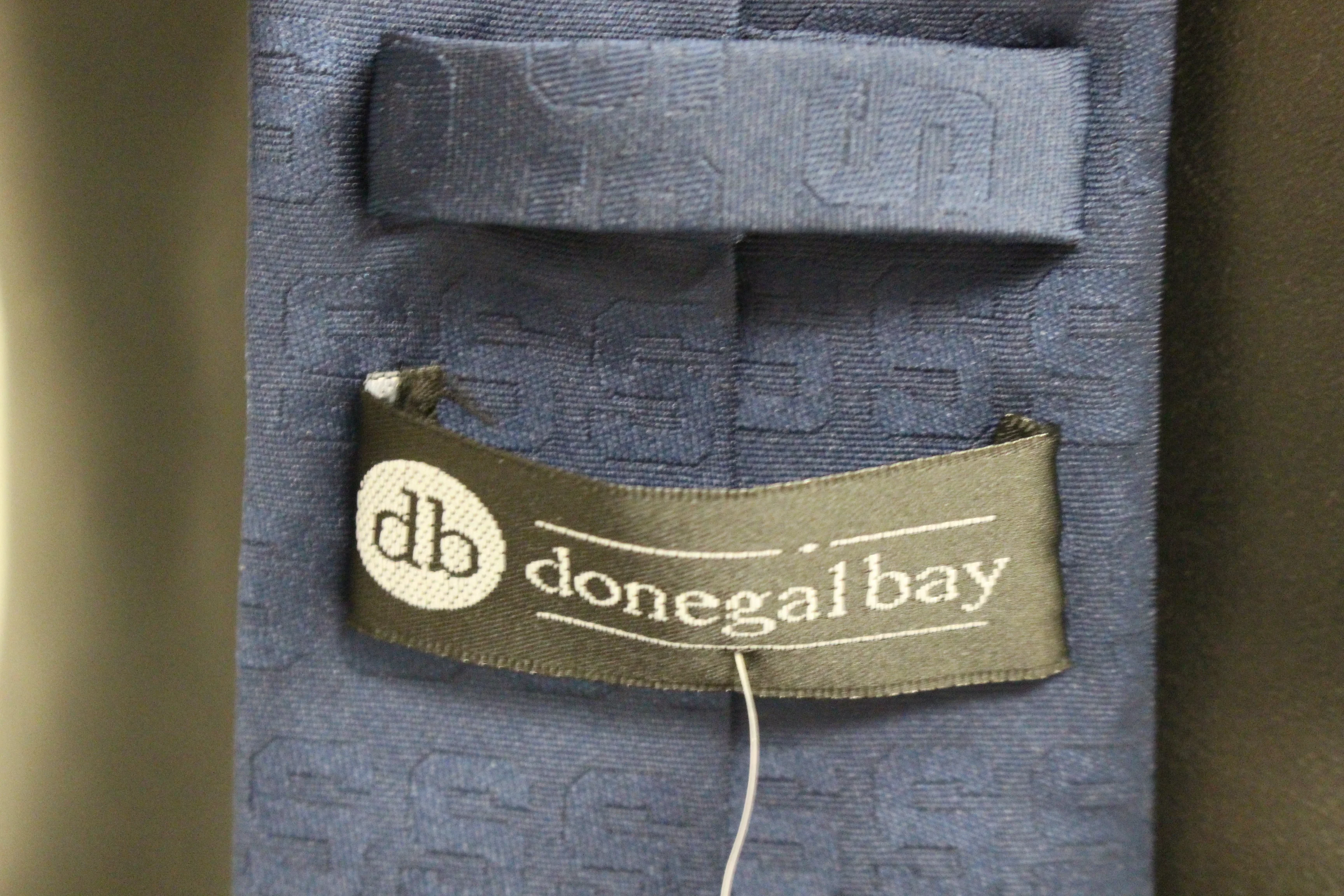 Donegal Bay Men's Syracruse Tone on Tone Necktie, New! - Image 3