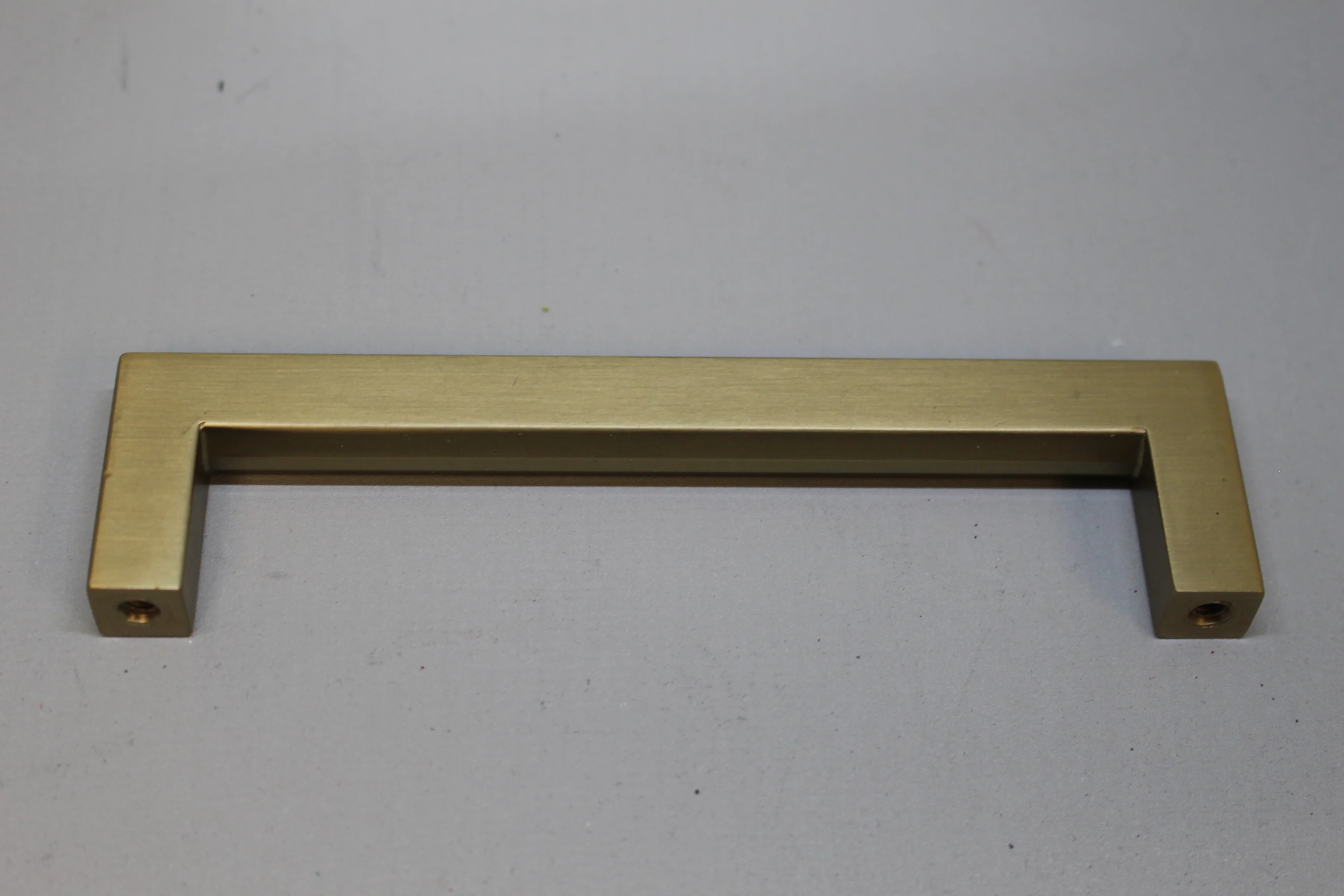 Emetek Warwick 5" Cabinet Pull 86706US4 -Satin Brass -New