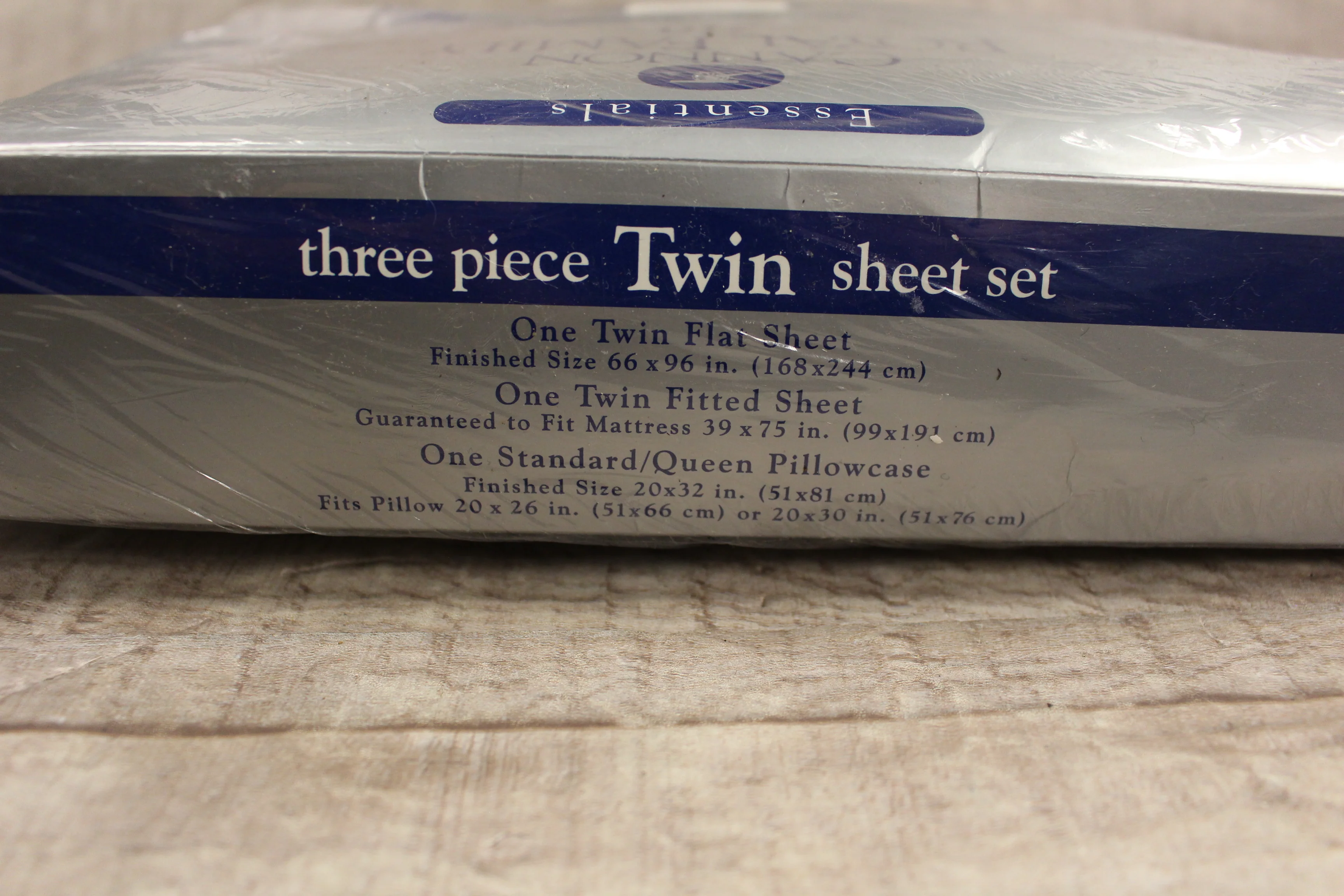 Essential Cannon Royal Family Three Piece Twin Sheet Set - Beige - New - Image 3