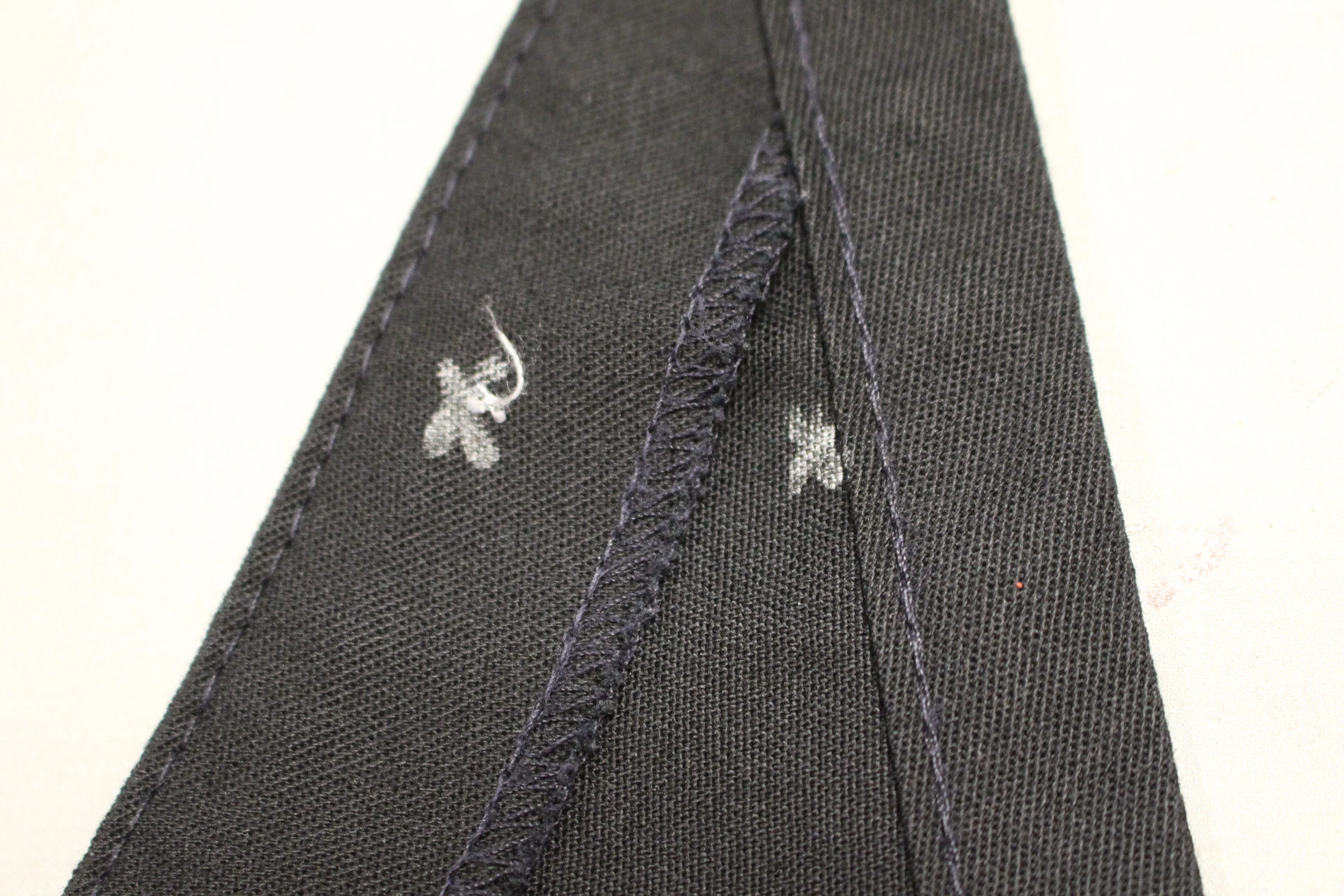 Fame Fabrics Adjustable V Neck Black Apron - F23 - Used - Image 6