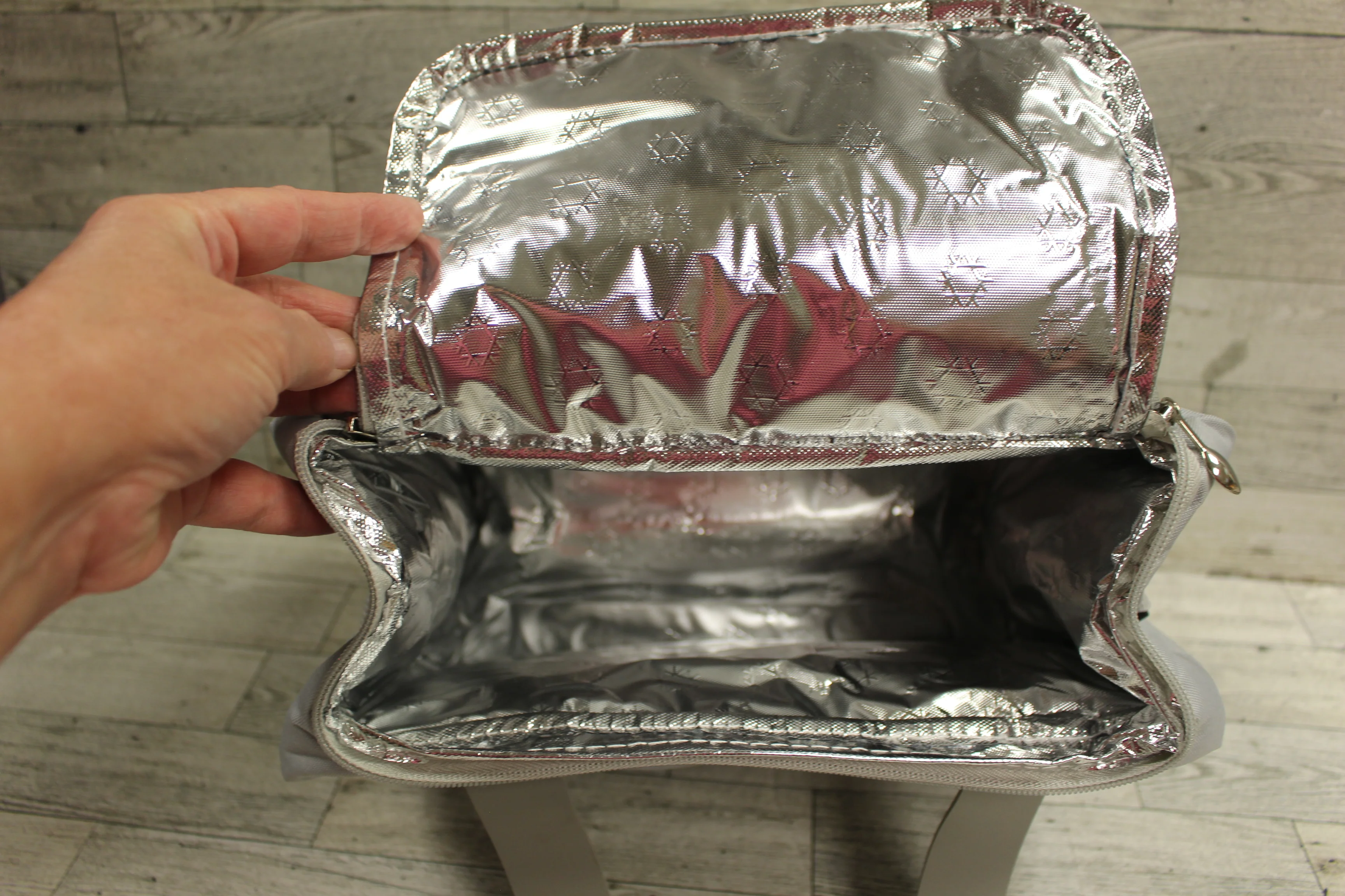 Farm Chicken Themed Insulated Lunch Cooler - Used - Image 5