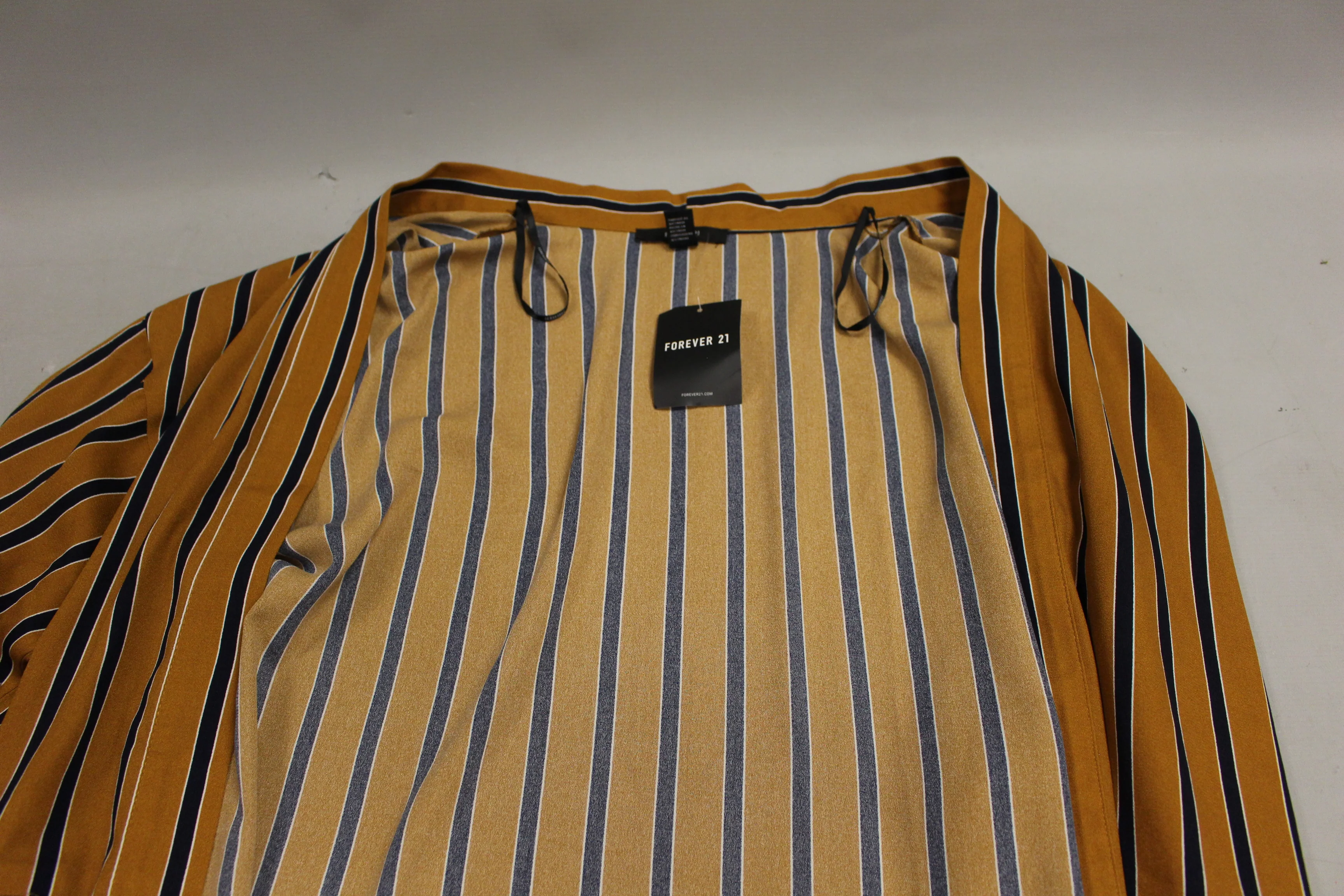 Forever 21 Women's Woven Top/Cardigan - Large - New - Image 8