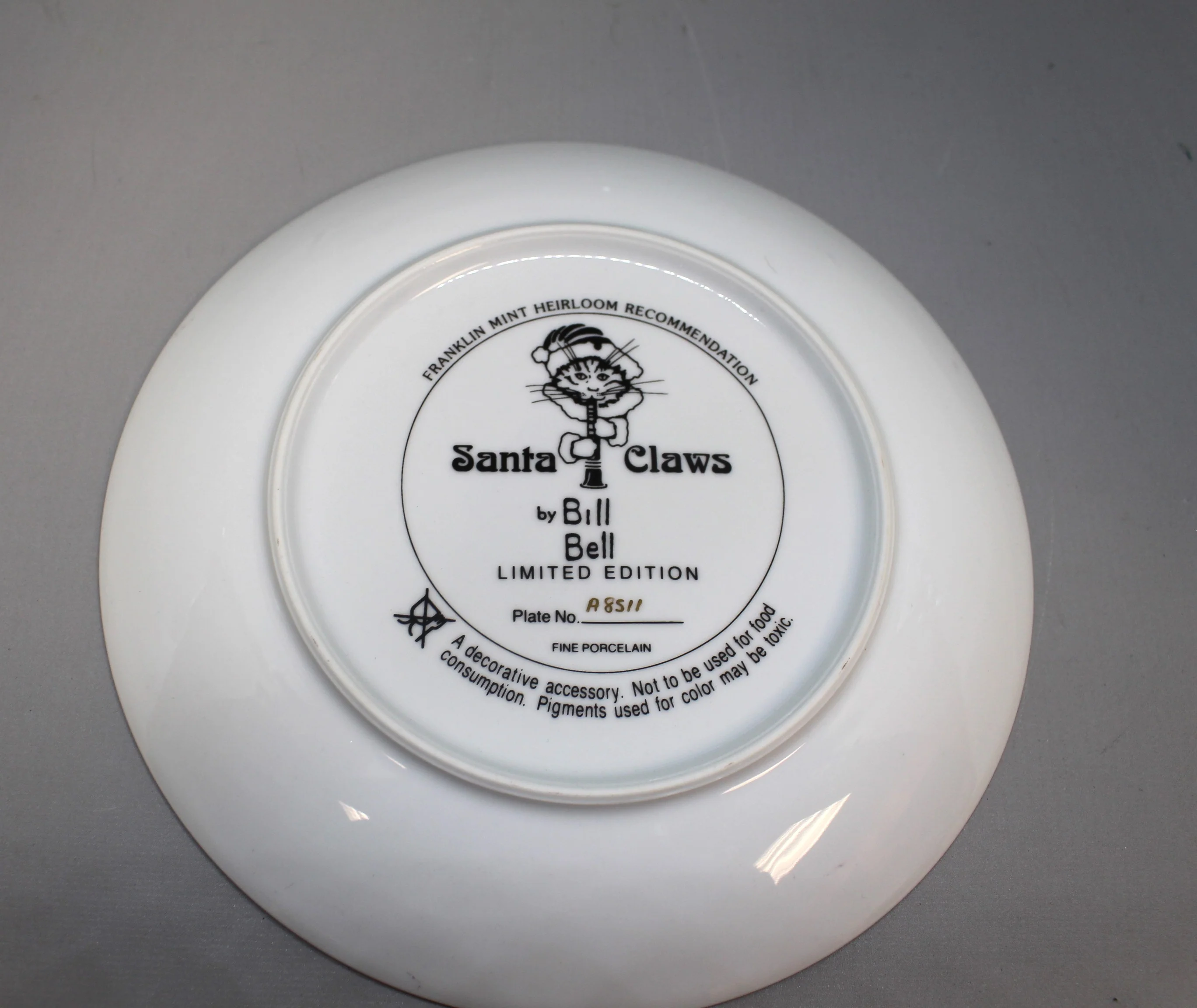 Franklin Mint Santa Claws Plate - No. A8511 - New - Image 2