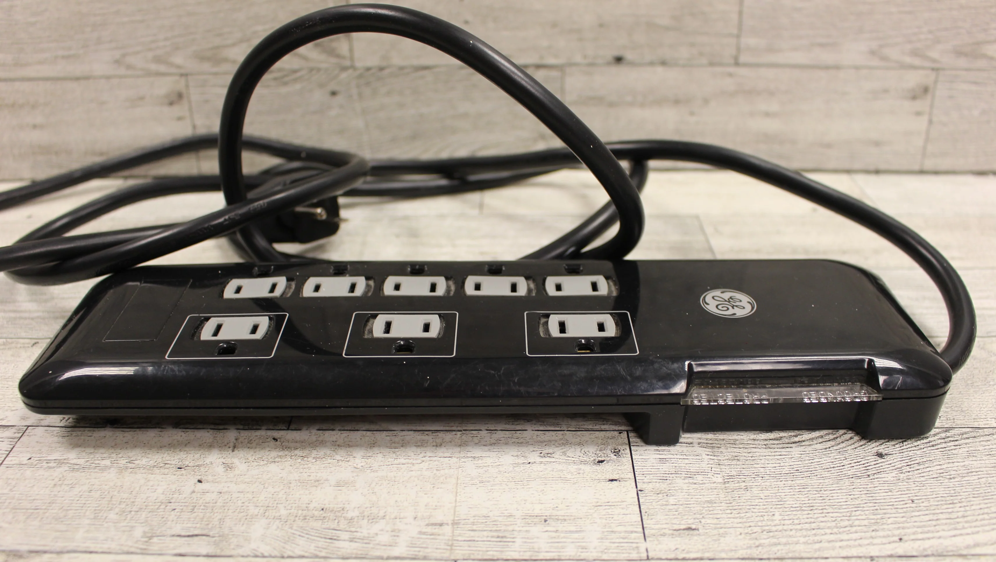 GE UltraPro 8 Outlet Surge Protector - Used - Image 2