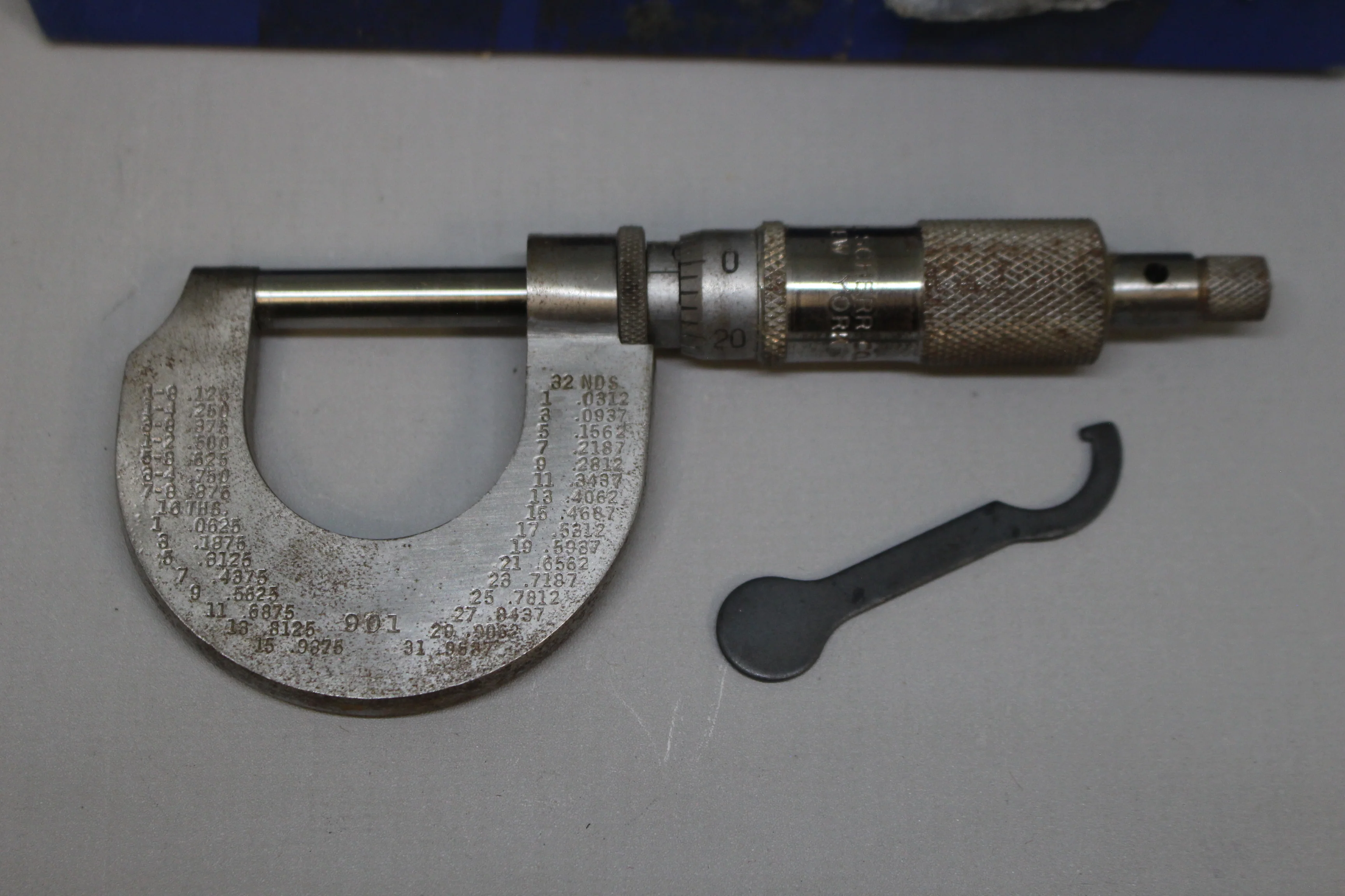 Geo Scherr Co Single Point Micrometer - NO 901 - 1 Inch - Used - Image 3